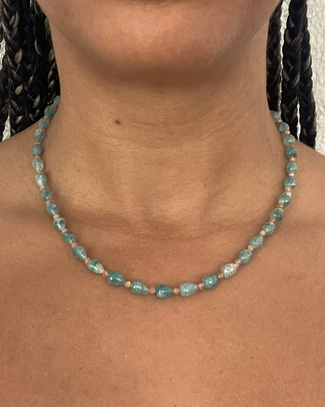 SEA SUN NECKLACE MODEL.png