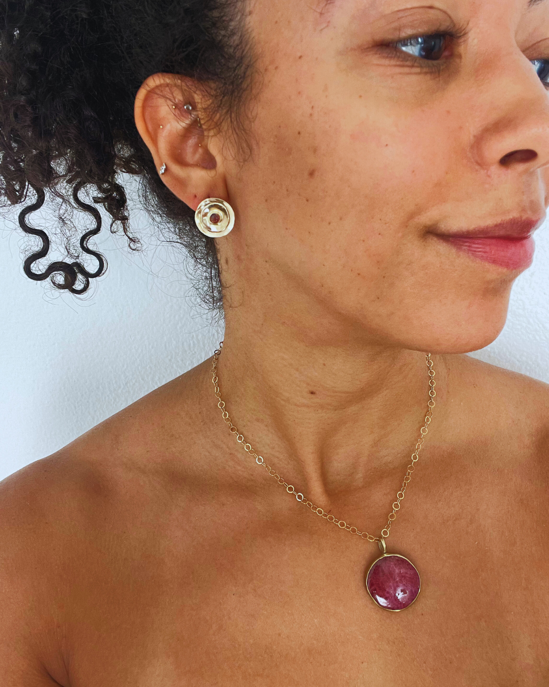 644a earrings model1.png