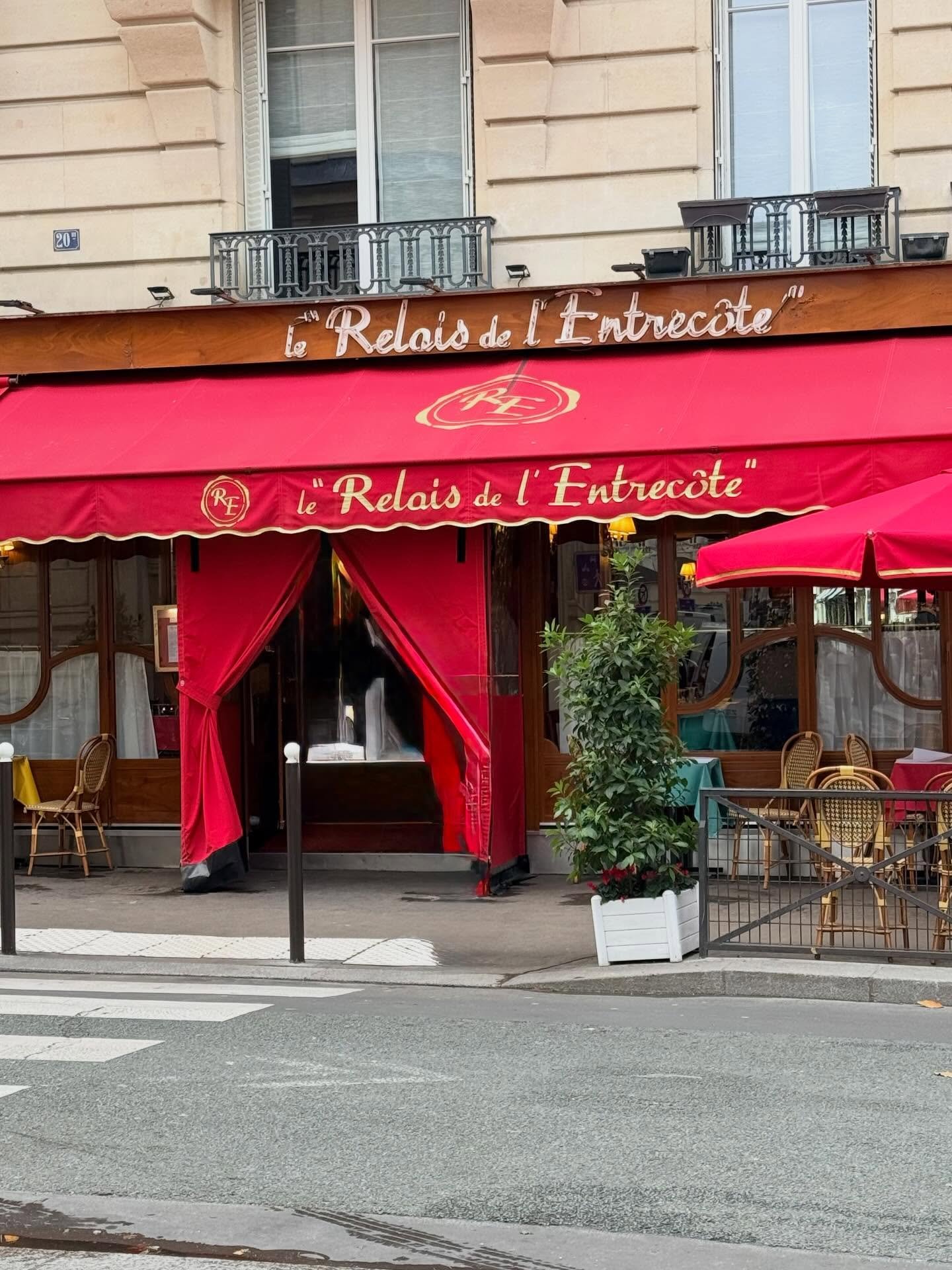 Steak-frites so good they&rsquo;re worth every minute &mdash; Le Relais de l&rsquo;Entrec&ocirc;te never misses 😍🔥 @relaisdelentrecote #ParisFood #FoodieFinds #SteakFrites #TravelEats #instafood