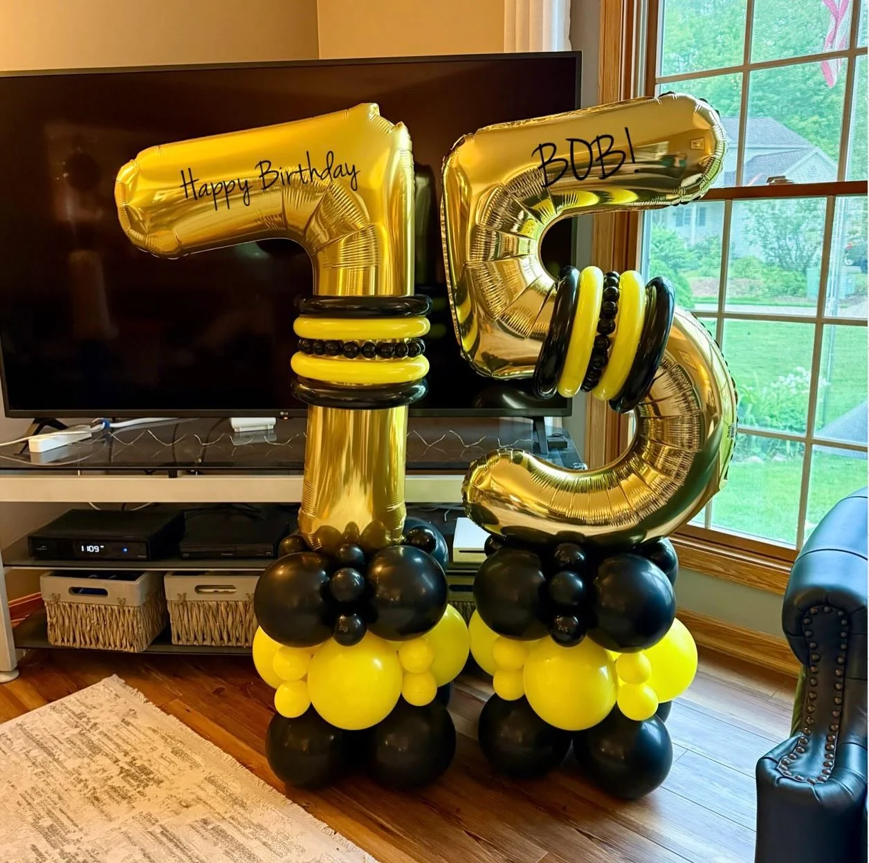 Happy Birthday Bob!

Our Balloon Number Stacks are perfect for celebrating a milestone birthday!

These stack are versatile, customizable and can be placed anywhere.

These stack perfect way to say happy birthday.

#numberstack #milestoneballoons #mi