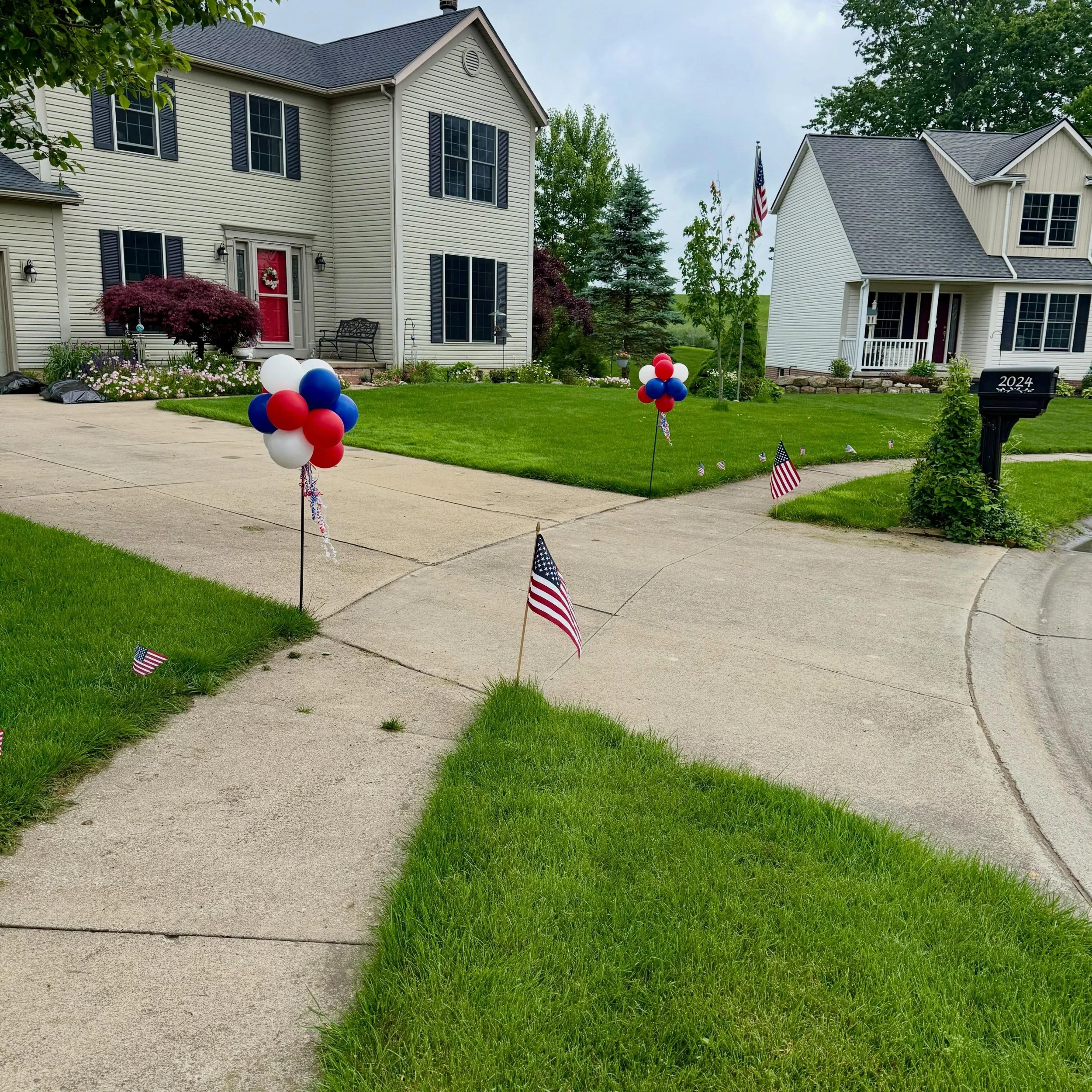 Today we remember and honor the heroes who gave everything for our country!

Wishing you a safe and meaningful Memorial Day with loved ones!

#memorialday #patrioticballoons #topiaryballoons
#cantonballoons #cantonevents