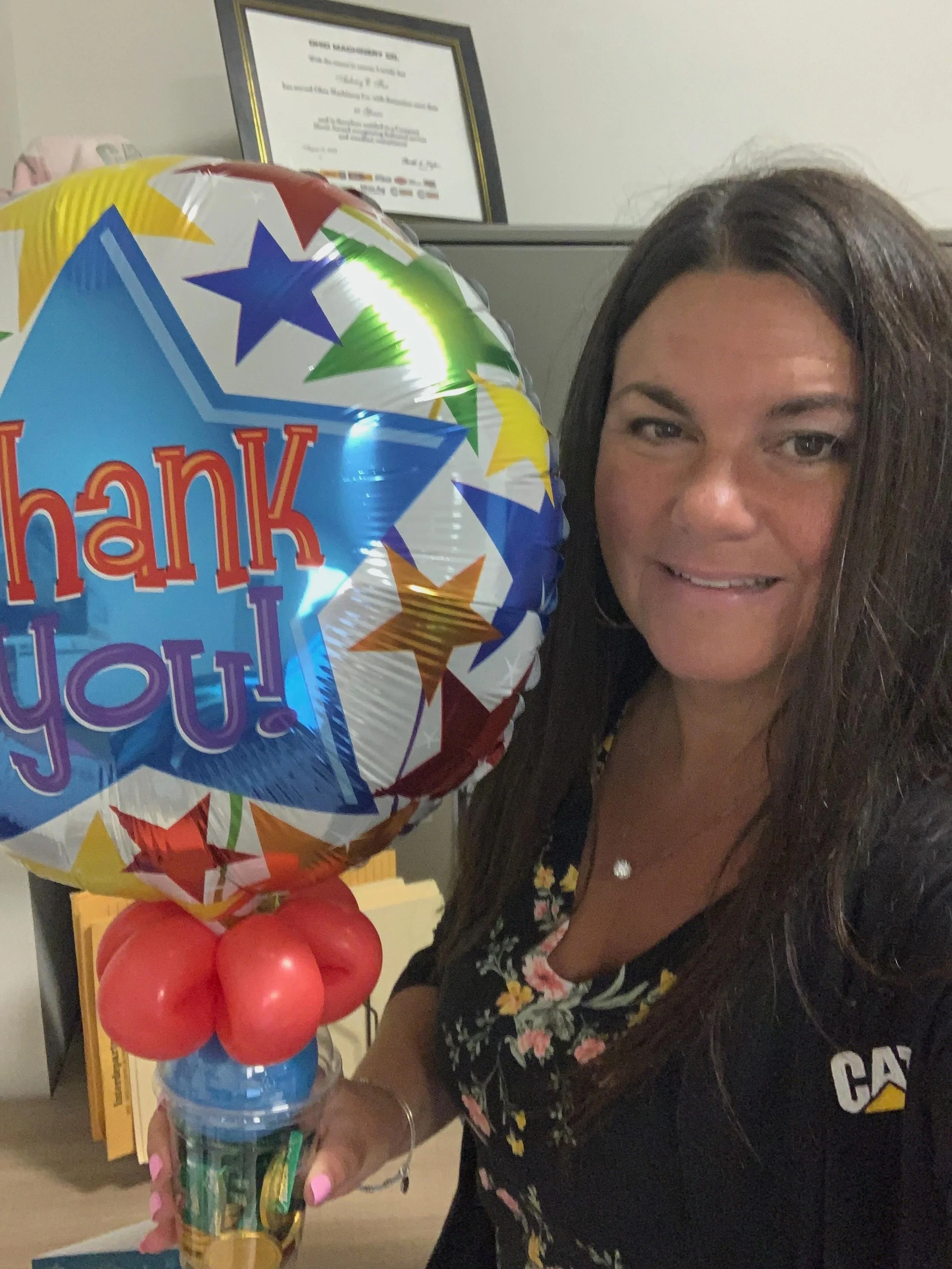 What a great way to say &ldquo;Thank You&rdquo; or &ldquo;You are Appreciated&rdquo; than with a Balloon Candy Cup! Filled with candy, perfect for co-workers or volunteers. 
#ballooncandycups #balloontwisting #balloongift
#ballonartist