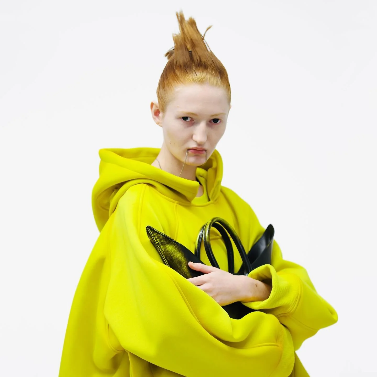 ✨@melittabaumeister SS25 ✨ 

✨@skylar.mckissack ✨

Hair: @laurentphilippon @bryantartists for @cutlersalon @redken @redkenpro 

Makeup: #KANAKOTAKASE @streetersagency @addictiontokyo.us

📸: @jp_yim/@gettyimages shot w/ @canonusa #canonr5ii #canon #n