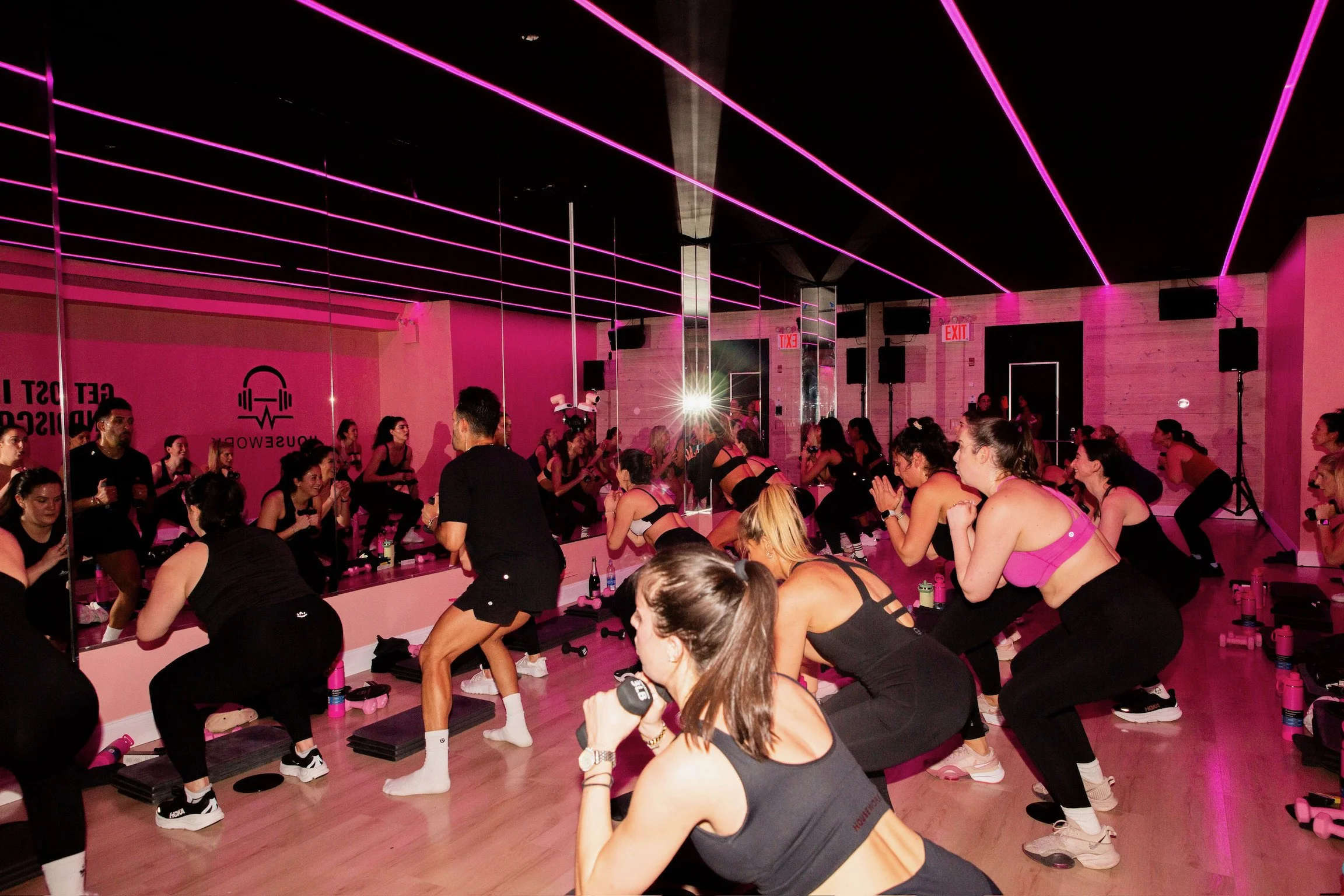 NYC Workout class with weights new student special offer fitness