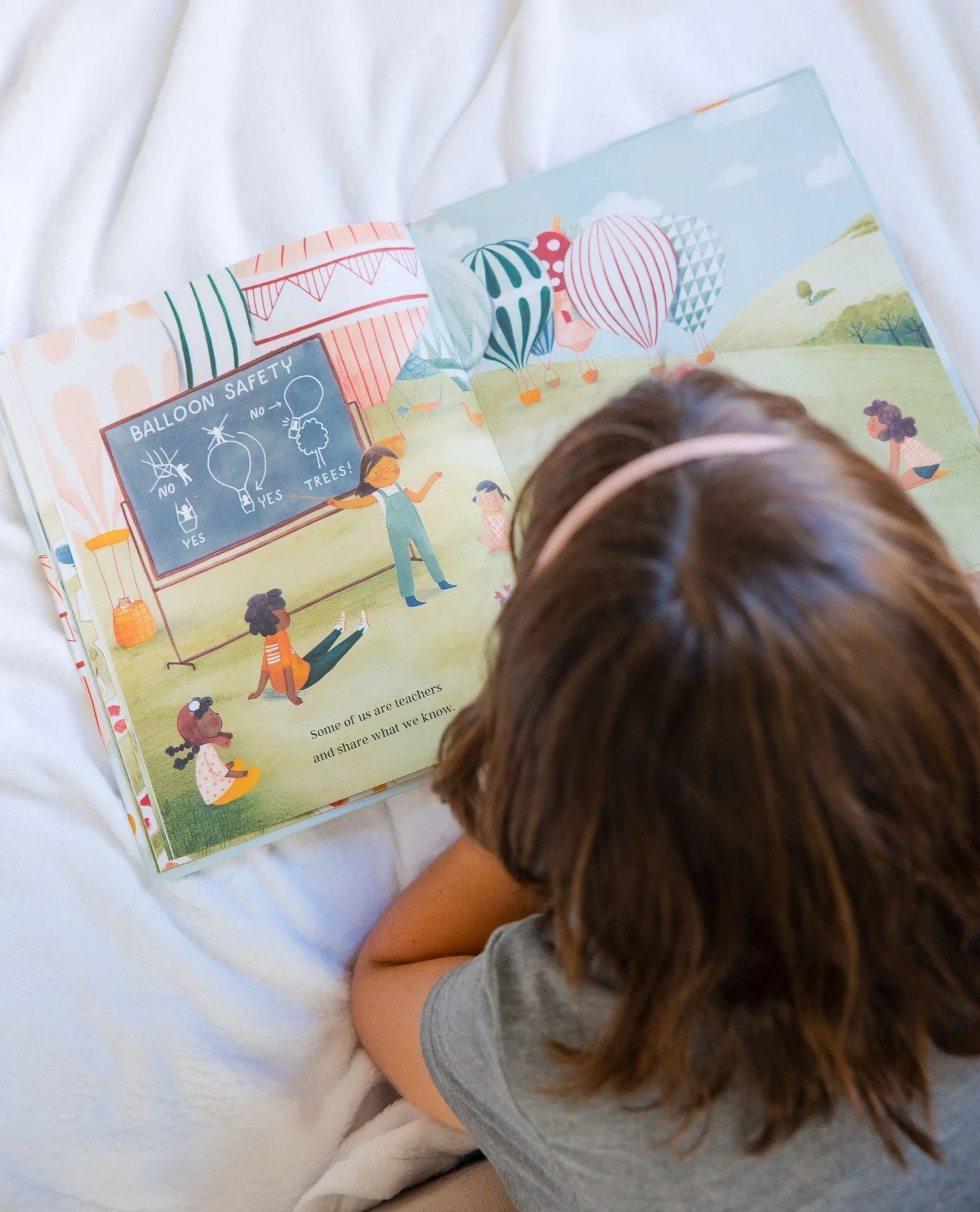 Maybe we could all take a page from the kids this fall - slow down, get cozy, and truly be present. 🍂📔 As mompreneurs, isn&rsquo;t that part of why we do what we do? To create lives where we can show up for them, model balance, and savor these flee