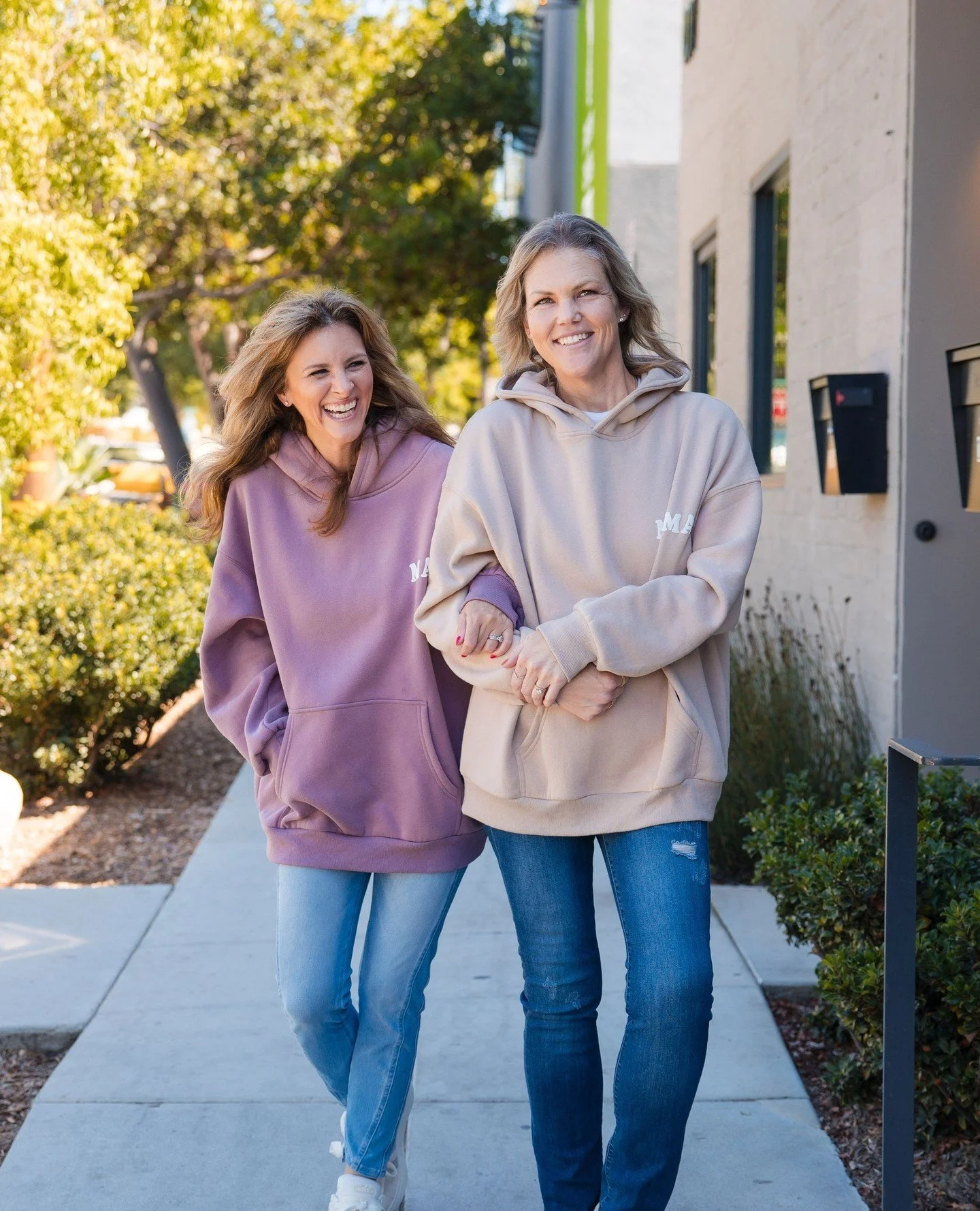 WINTER BREAK IS OVER!! 🎉❄️⁠
If you made it through with minimal chaos - we salute you. 🫡
Our kids are our whole world AND getting back to routines feels like a gift.⁠
Drop a 💖 if you&rsquo;re feeling like us this week!⁠
⁠
#backtoschool #mompreneur