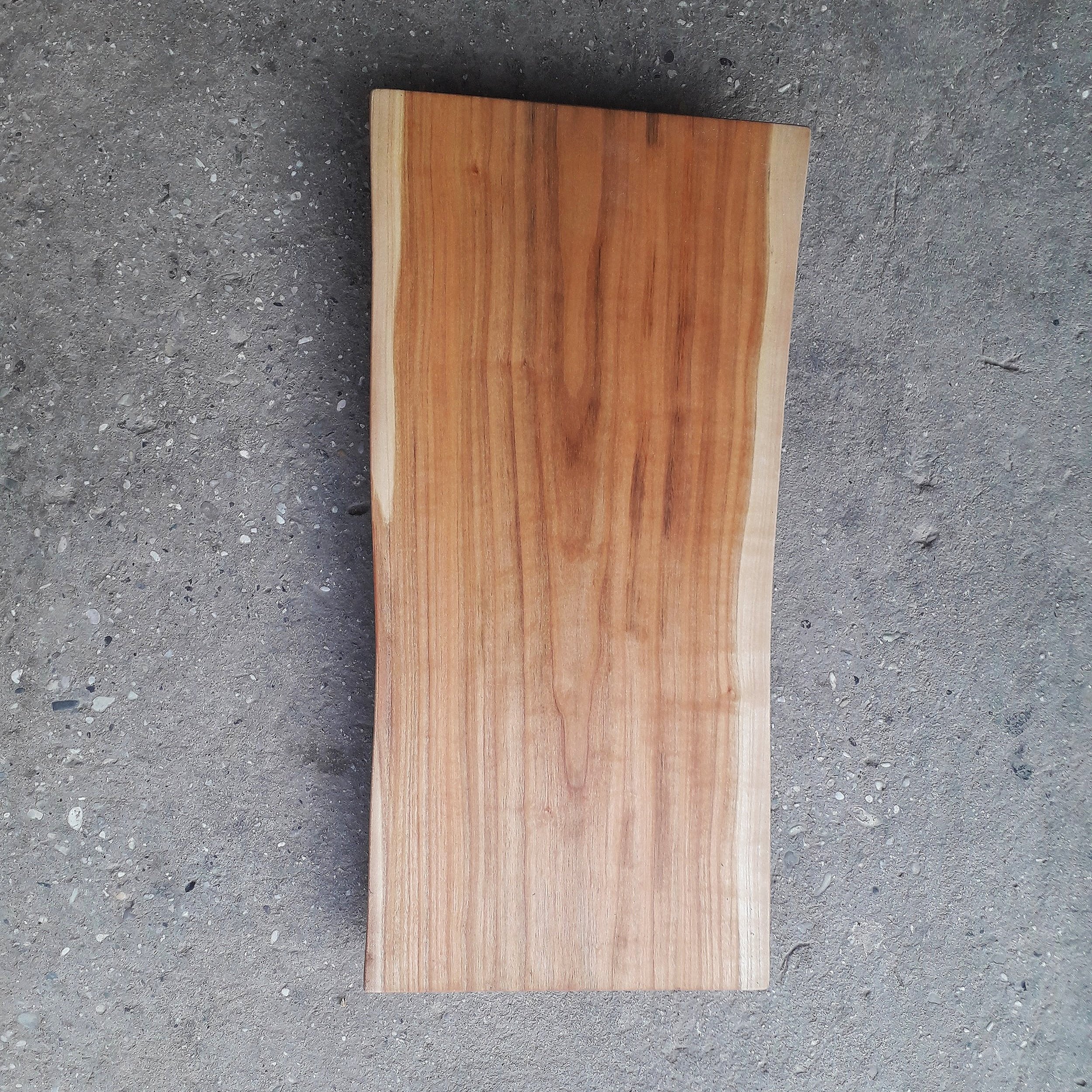 Cherry Cuttingboard