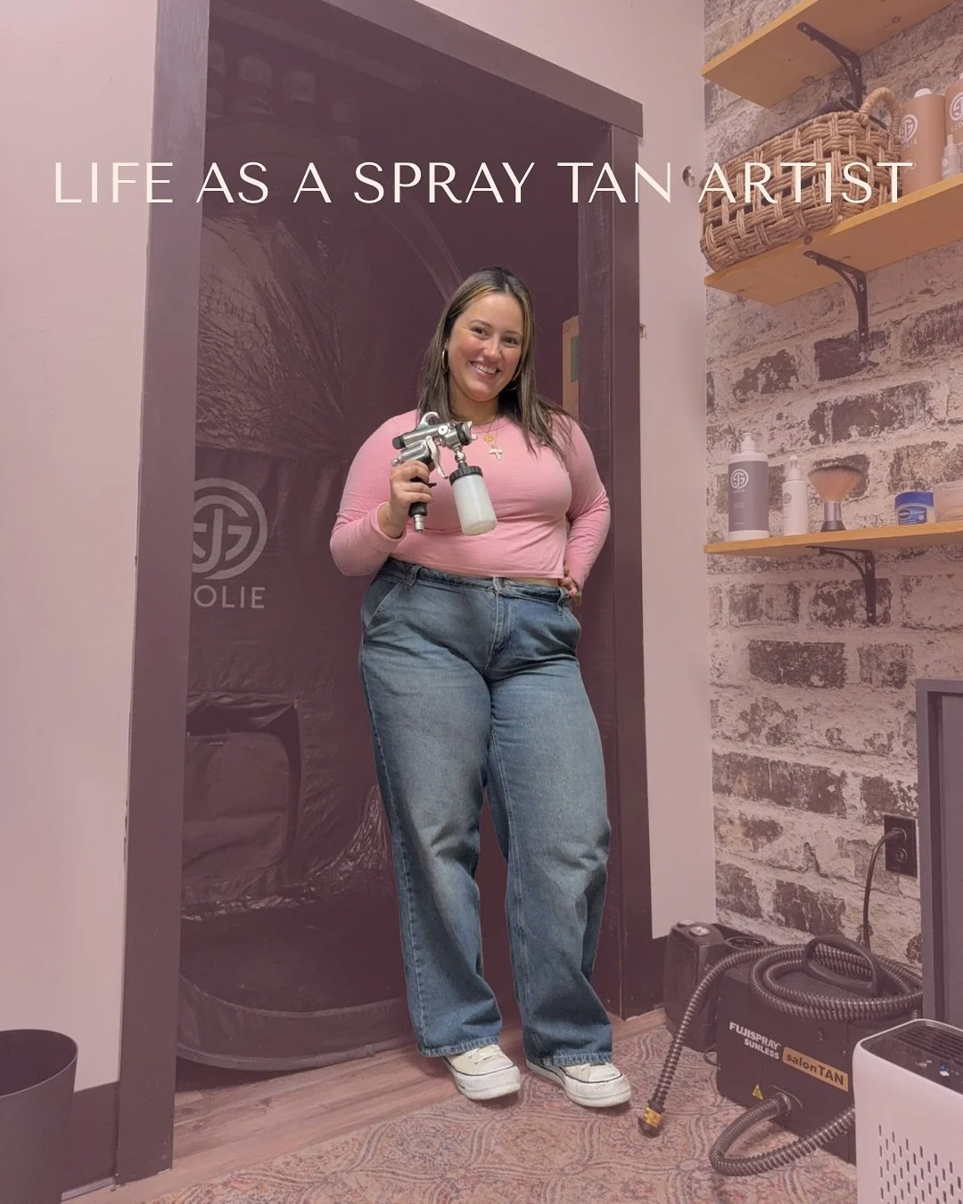 The sacrifices I make for the perfect glow😌 😂
Being a spray tan artist can get a little messier than it&rsquo;s all cut out too sometimes. Somehow, even with two pairs of gloves on, I still managed to cover myself in spray tan or have test patches,