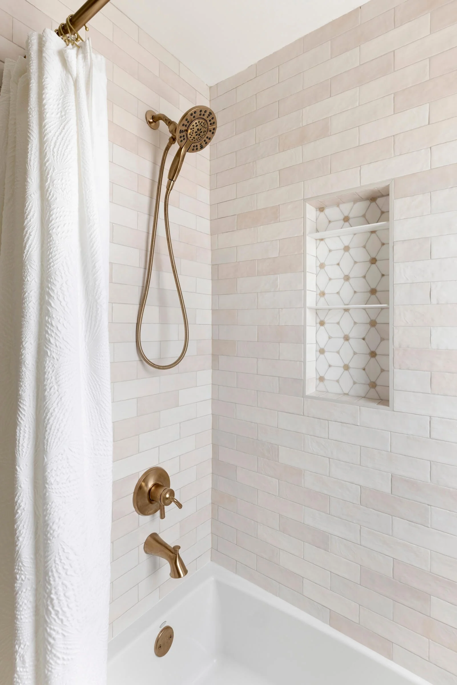 Larson Interiors_7512 Colfax Ave S_005.jpg