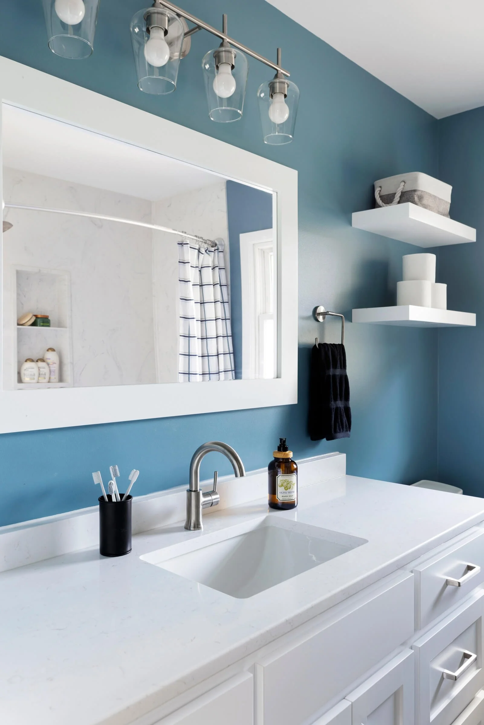 Larson Interiors - Florida Ave N - 003.jpg