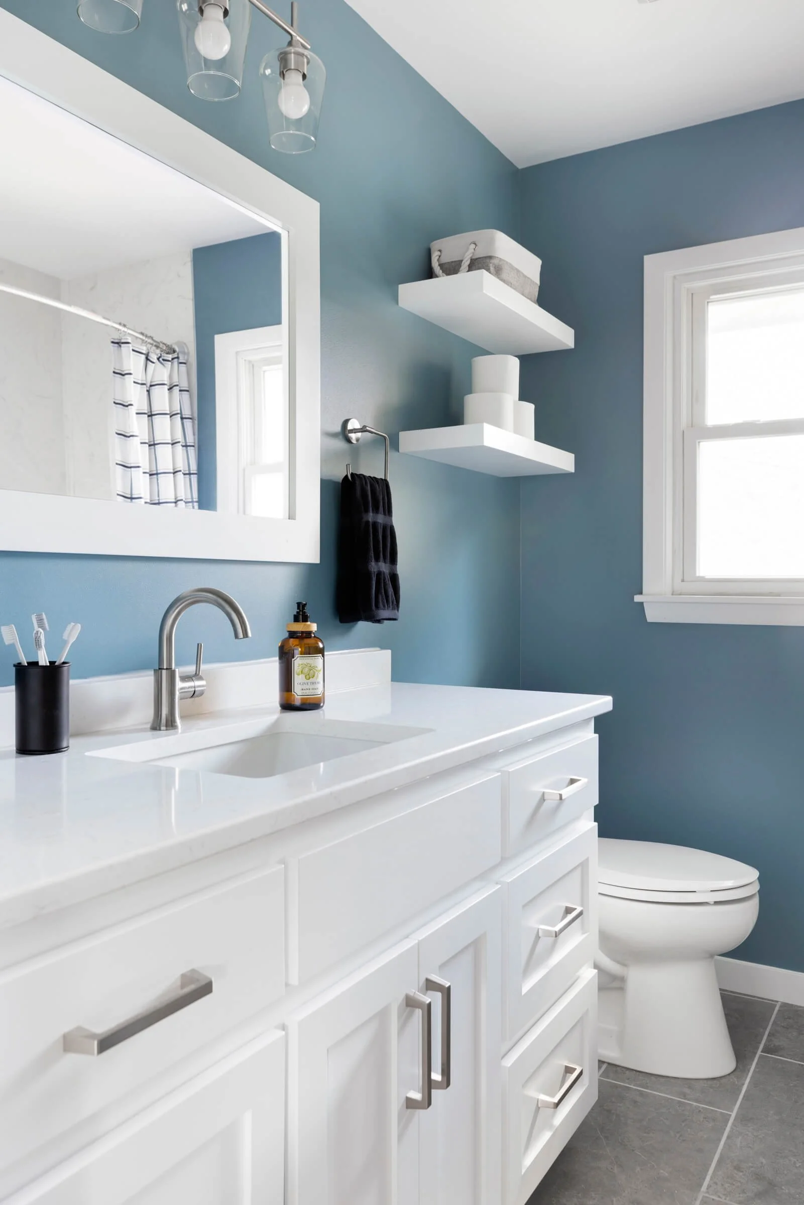 Larson Interiors - Florida Ave N - 002.jpg