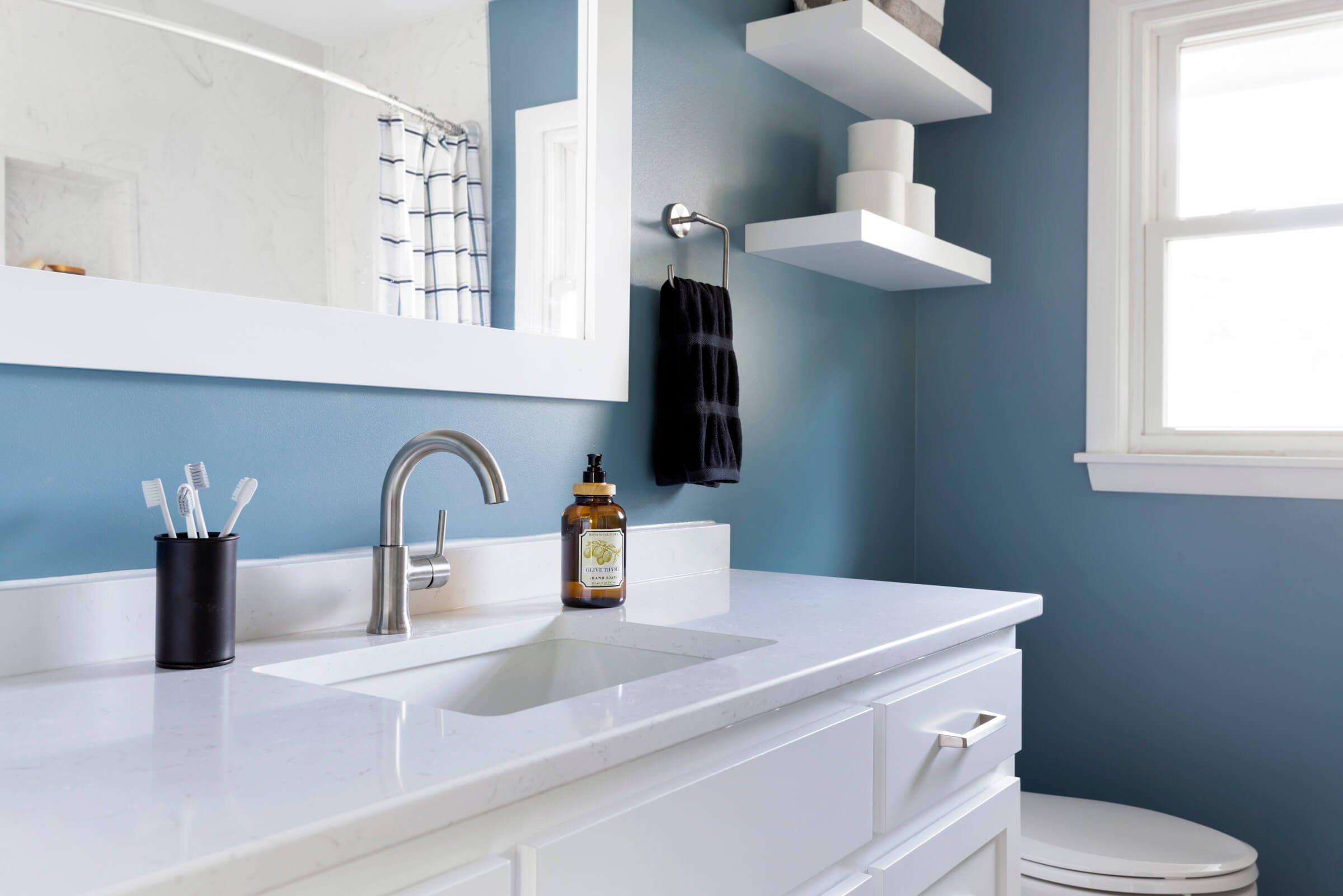 Larson Interiors - Florida Ave N - 001.jpg
