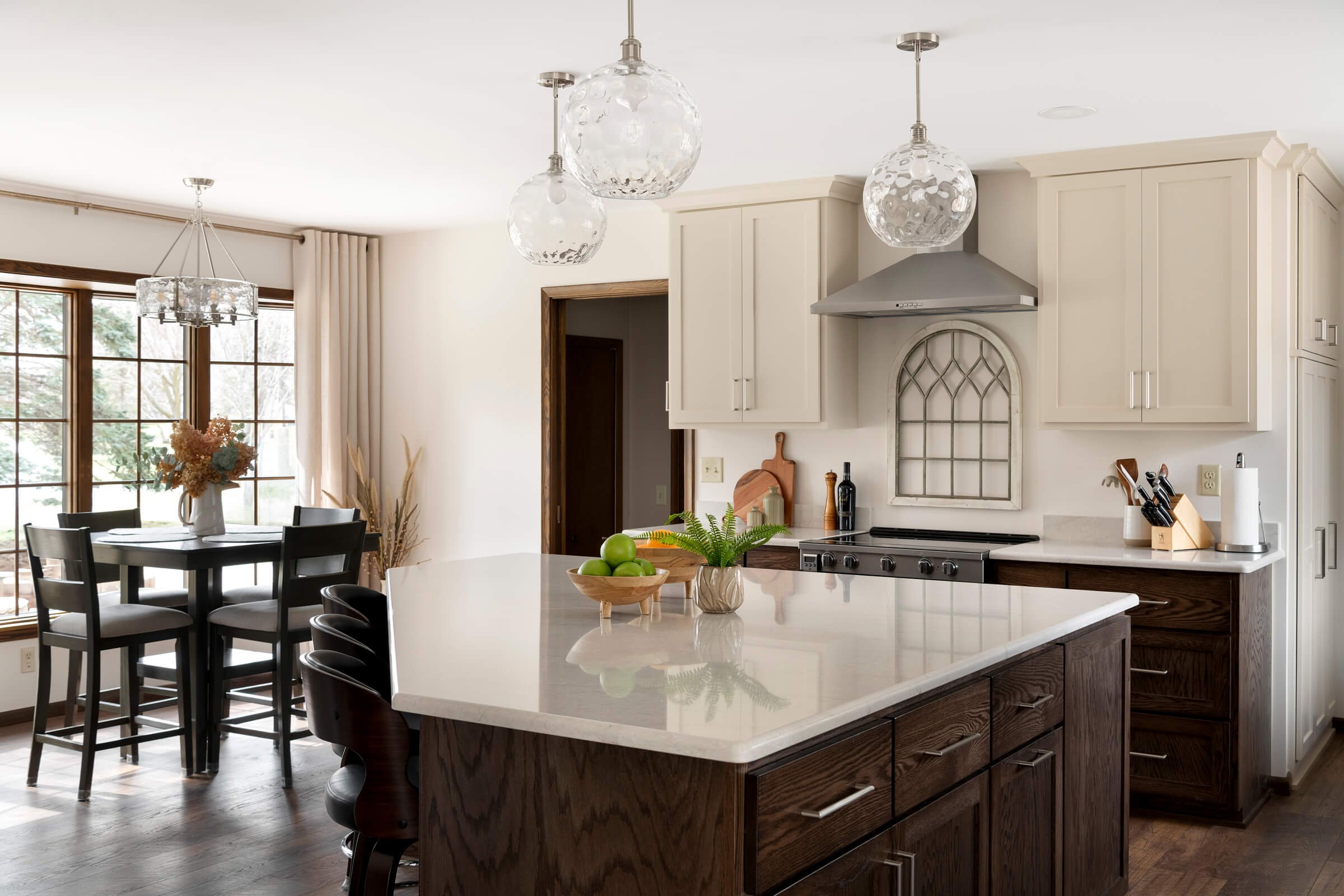 Larson Interiors - Creekwood Rd - 002.jpg