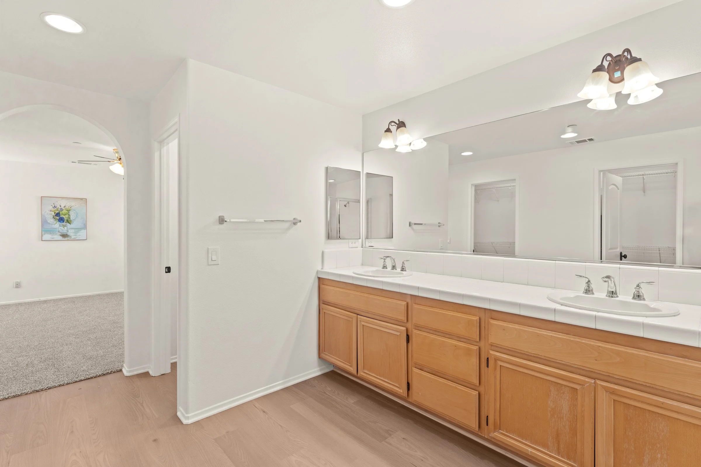 3626 W Devonshire Ave-33.jpg