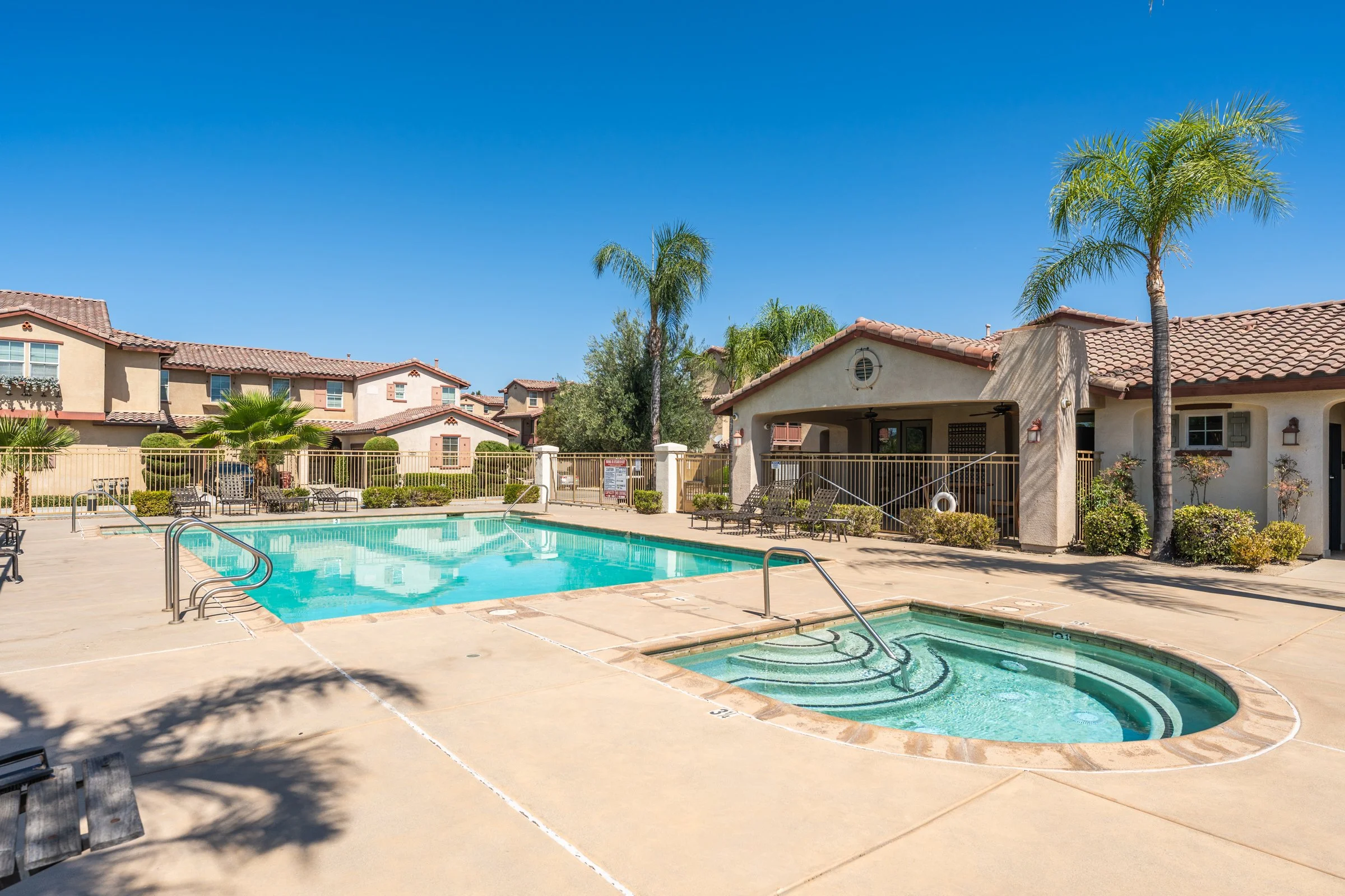 3626 W Devonshire Ave-37.jpg