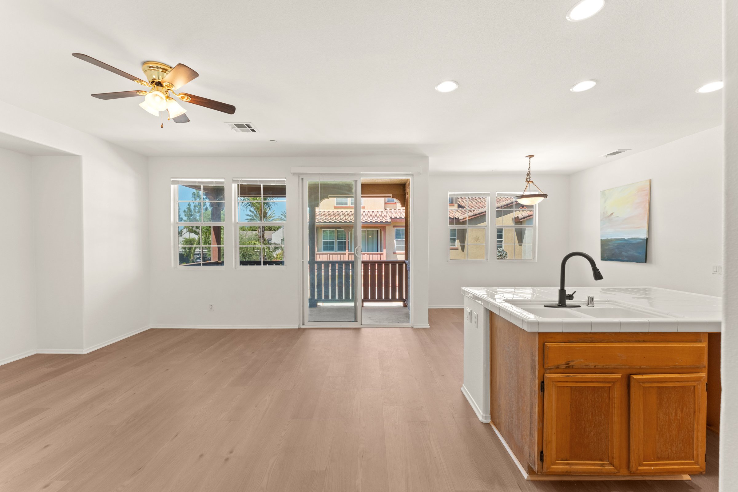 3626 W Devonshire Ave-6.jpg