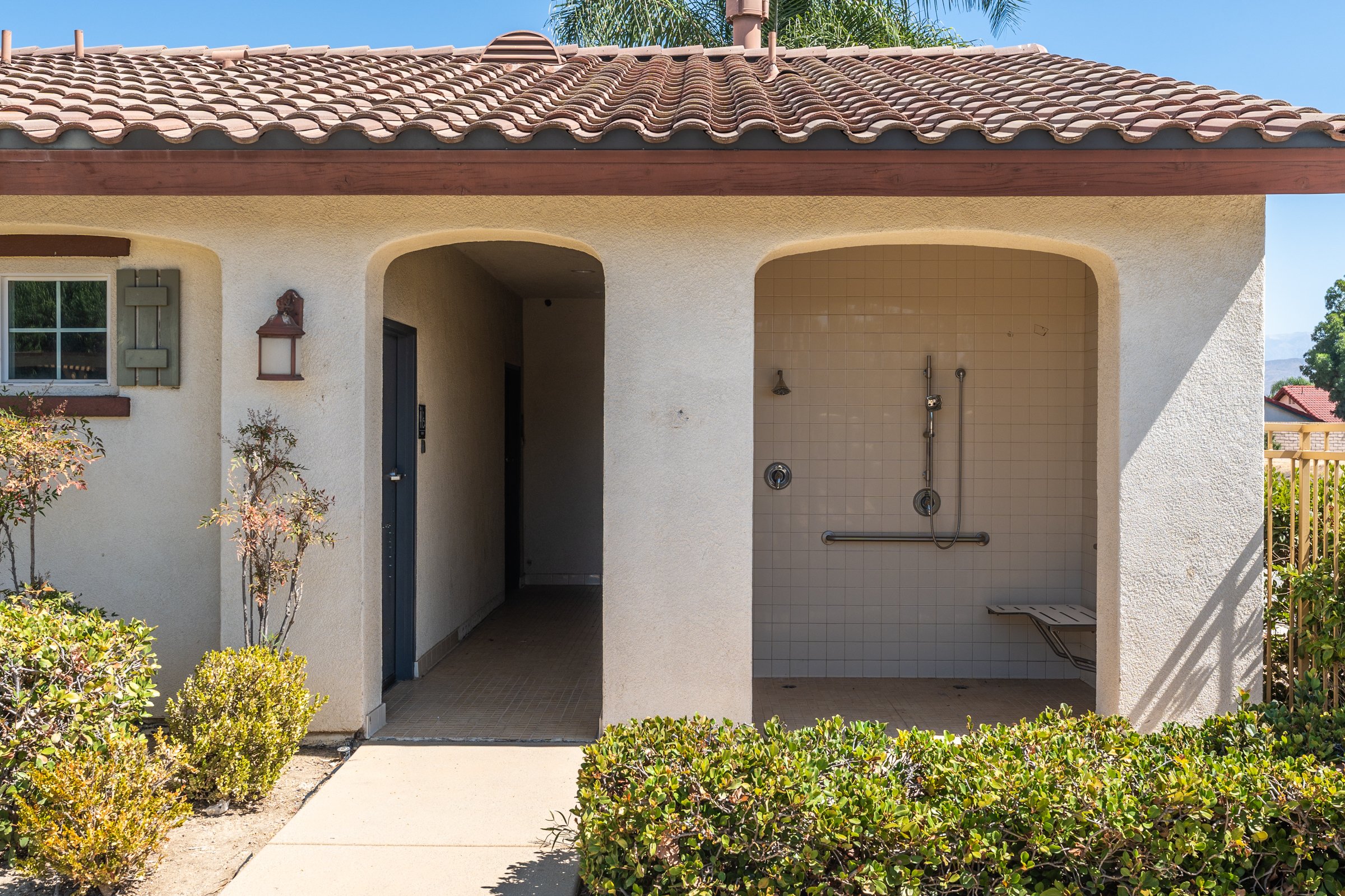 3626 W Devonshire Ave-38.jpg