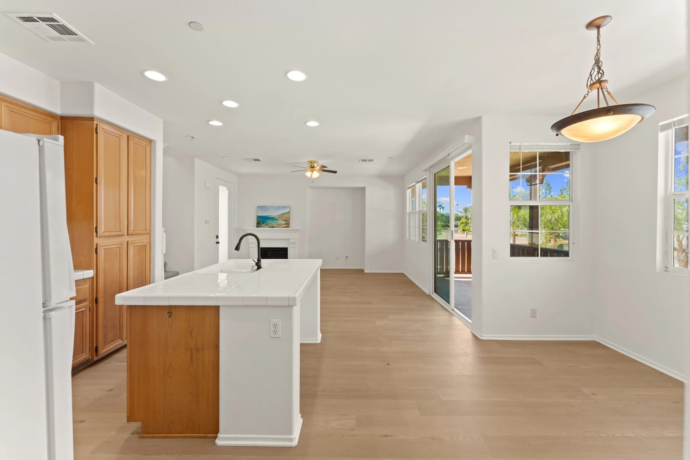 3626 W Devonshire Ave-15.jpg