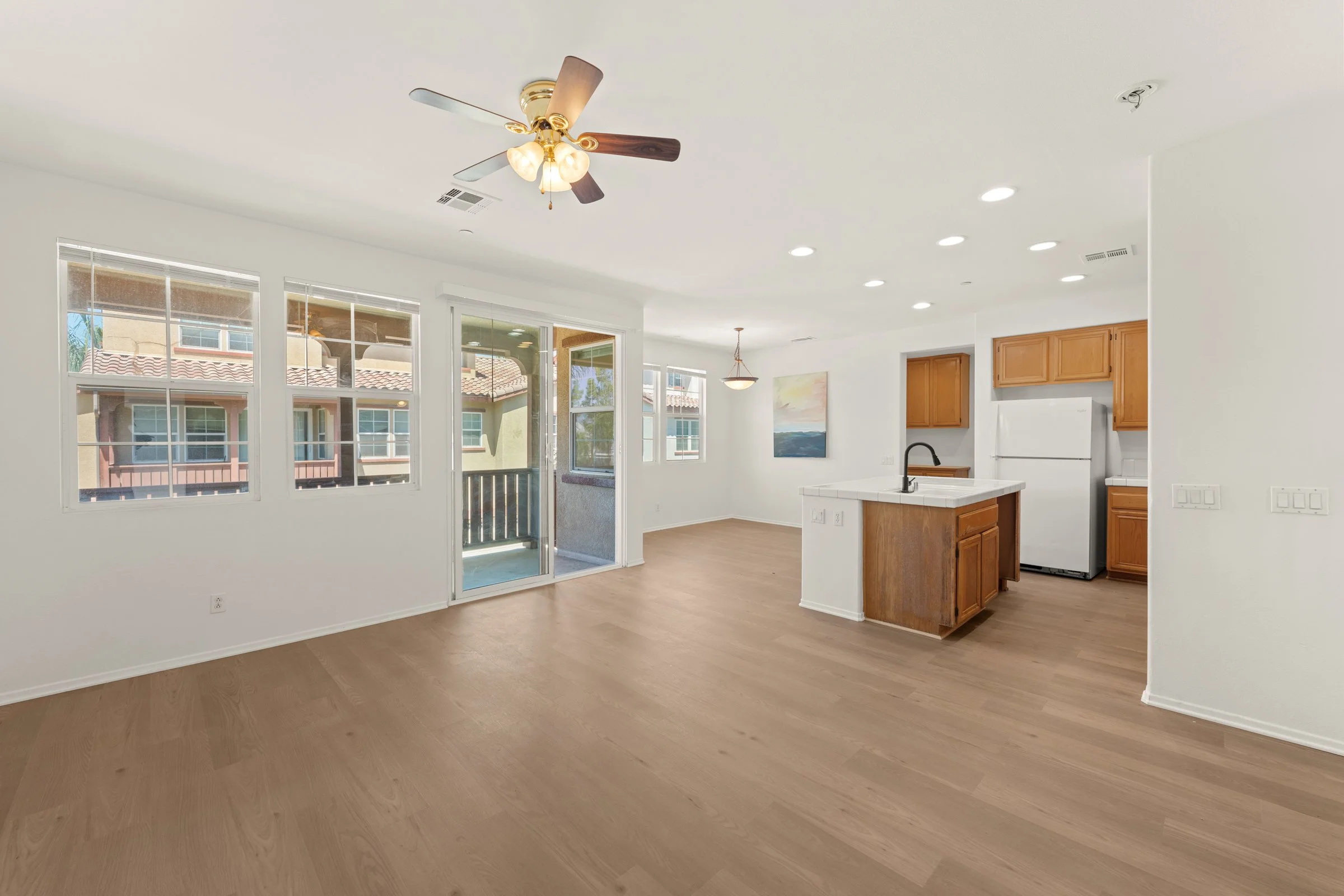3626 W Devonshire Ave-8.jpg
