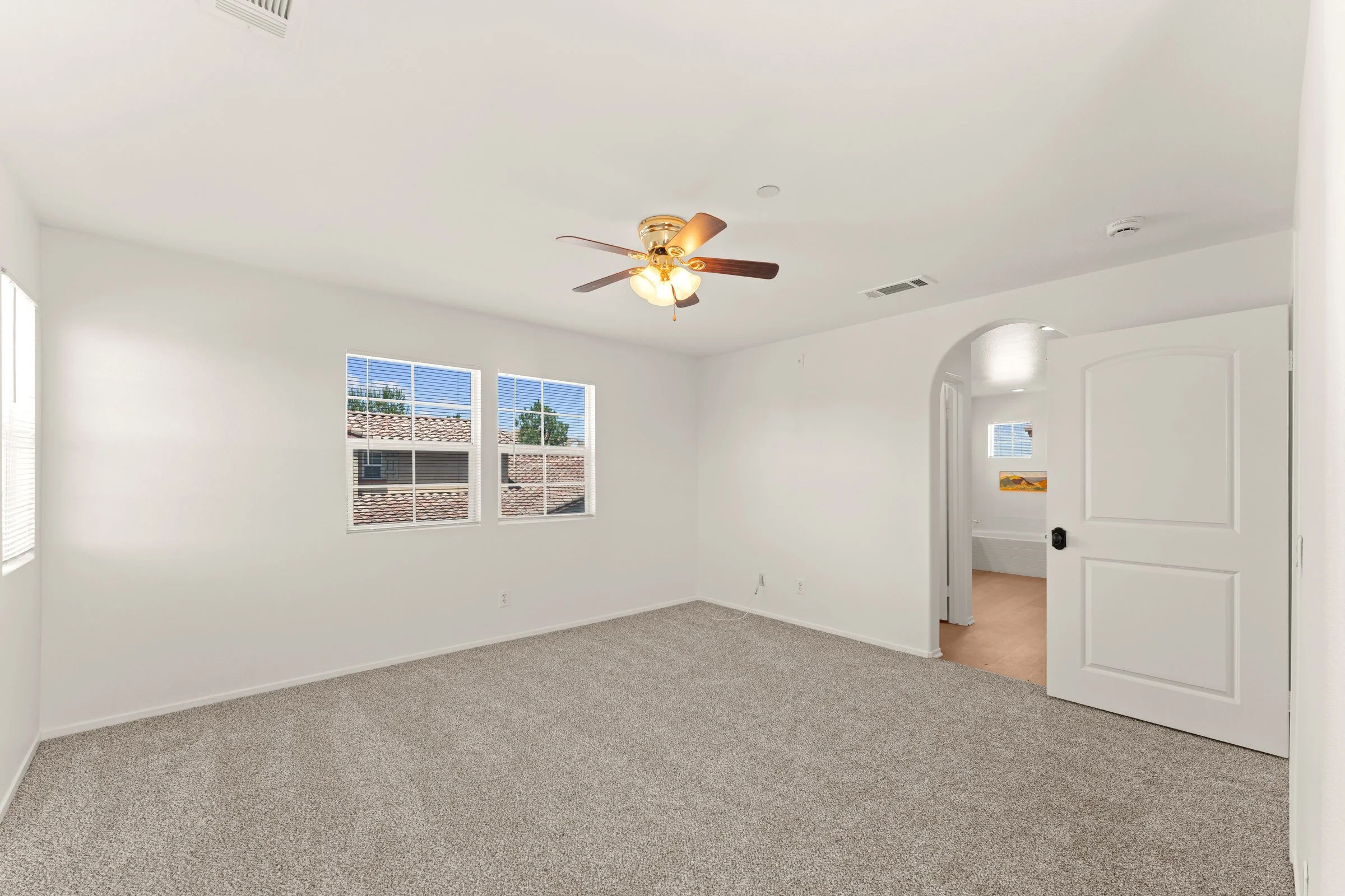 3626 W Devonshire Ave-29.jpg