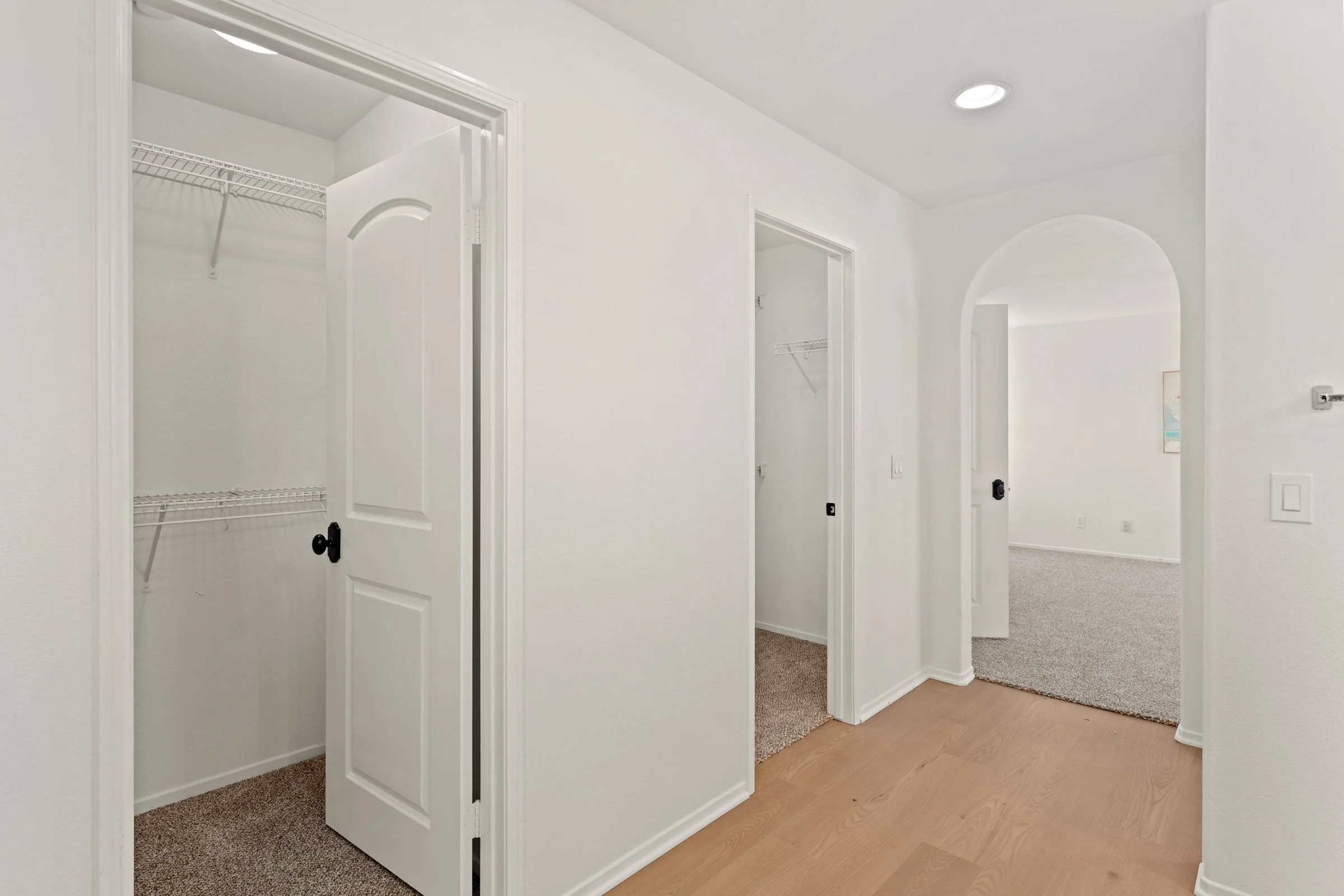 3626 W Devonshire Ave-32.jpg