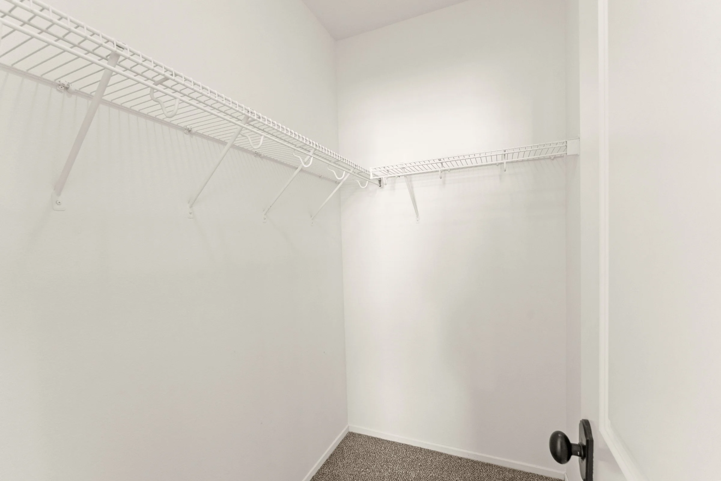 3626 W Devonshire Ave-23.jpg
