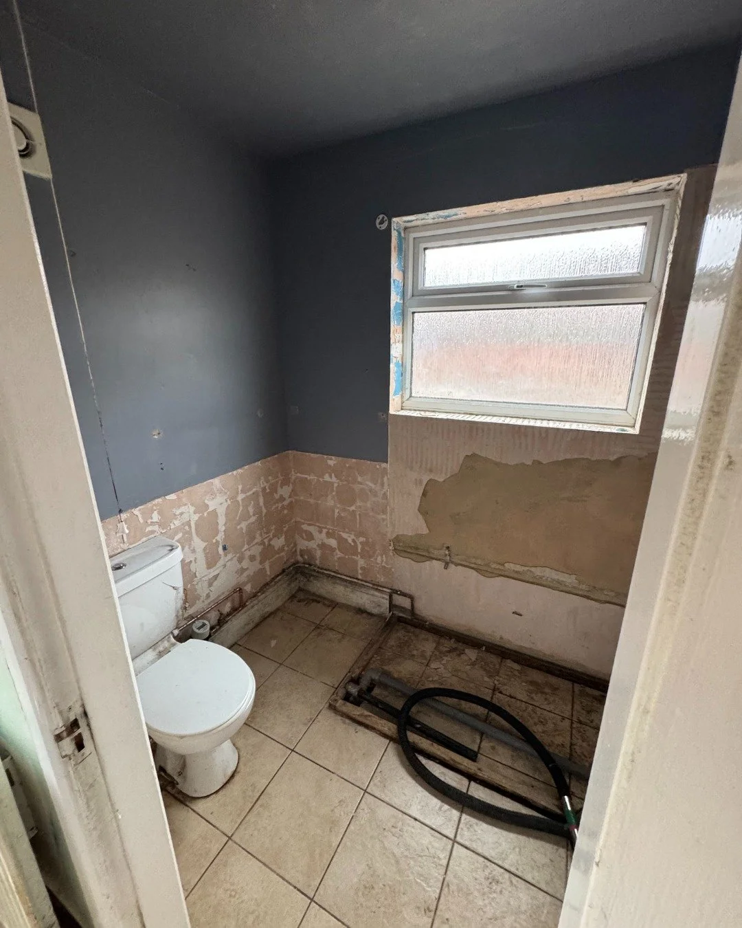 A clear example of what thoughtful refurbishment can achieve. 

#ReliablePropertyUK #BeforeAndAfter #PropertyTransformation #QualityRefurbishment