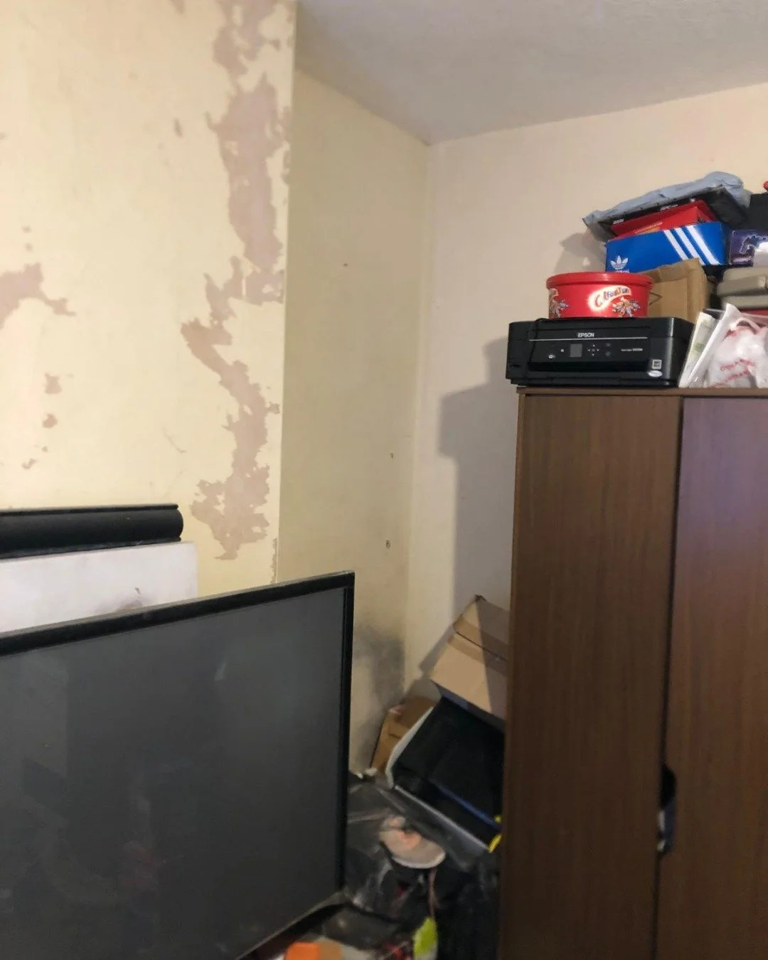 Sometimes what you see on the surface is only part of the story.

Signs of damp and mould often indicate underlying issues that need to be properly addressed, not just covered up.

#ReliablePropertyUK #BeforeTheTransformation #PropertyRefurbishment #