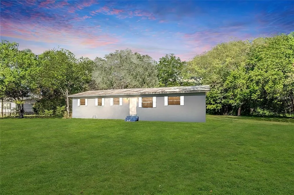 13103 Grassy Ln