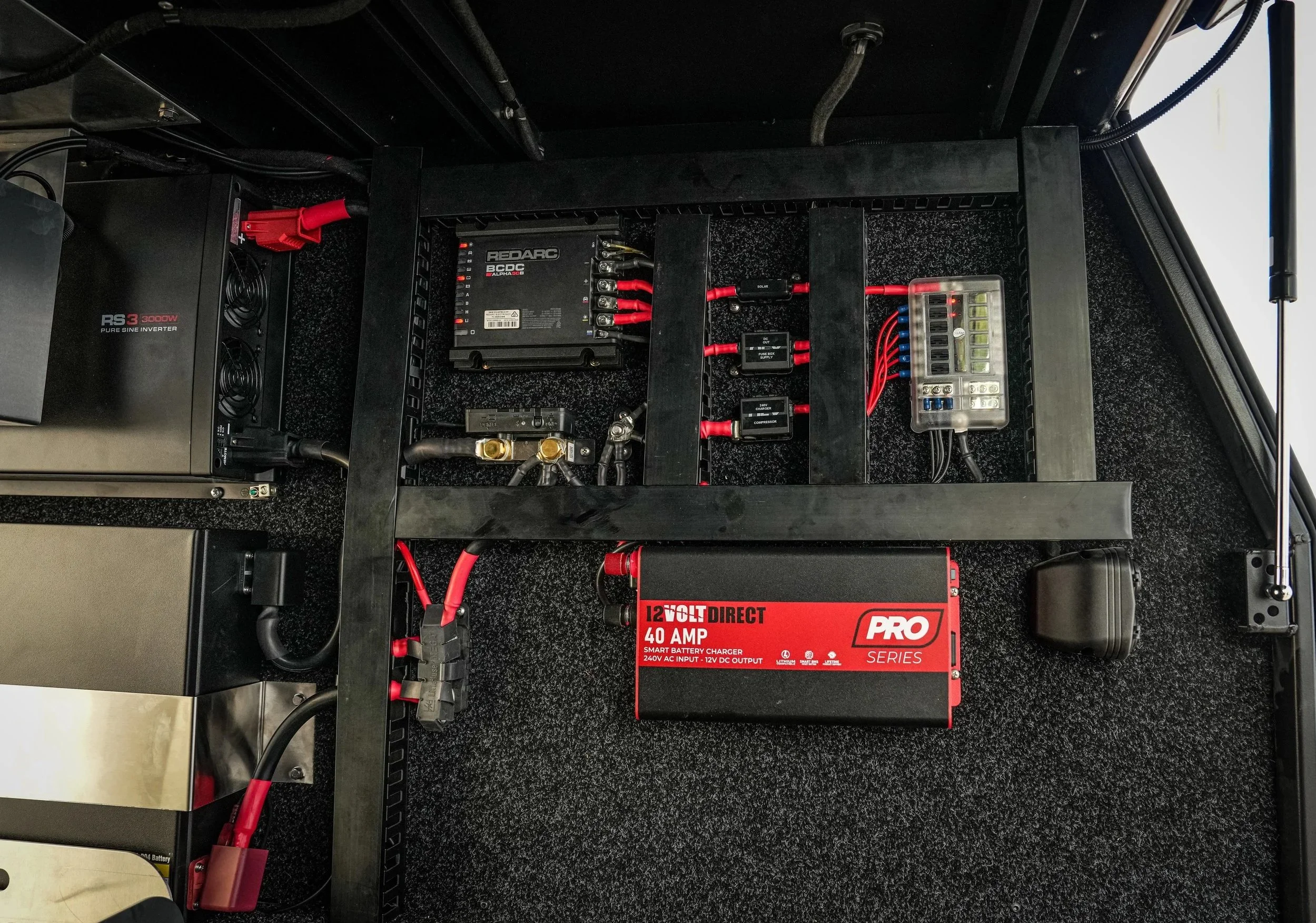 12v dual battery system with Redarc charger, 12v direct ac charger, 400ah custom lithium