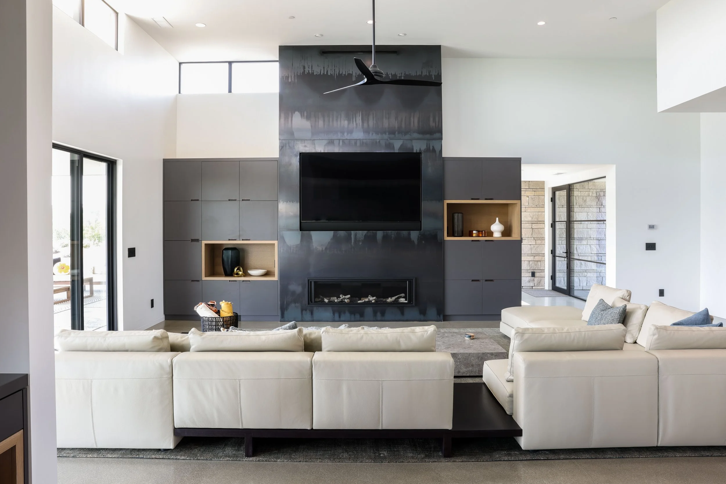 Detailed entryway of a custom-built home by Airehart Construction, showcasing the craftsmanship achieved through in-house pre-construction representation, design coordination, permitting review, and construction scheduling services.
