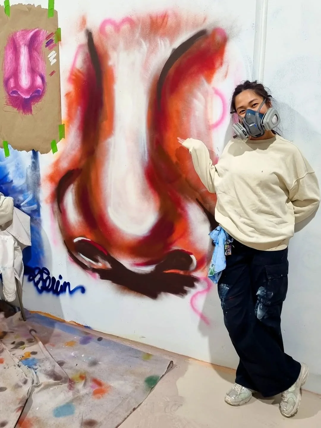 For anyone who wants a Happy Monday nose around.. 💁&zwj;♀️🧡👃

Spraycans on the wall. 🧯🤿
Exploring #molotow #loopspraypaint #montanacans #montanagold