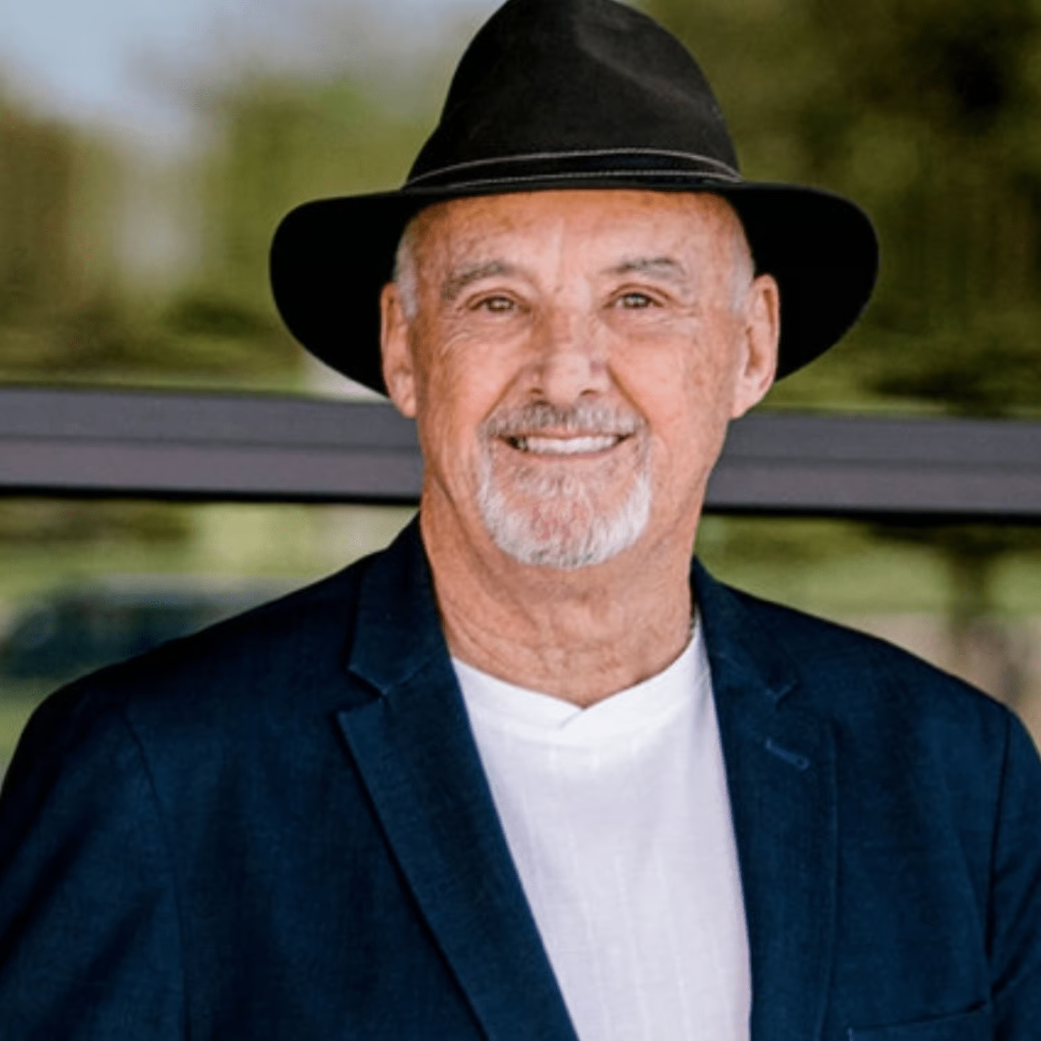 Dan Lewis