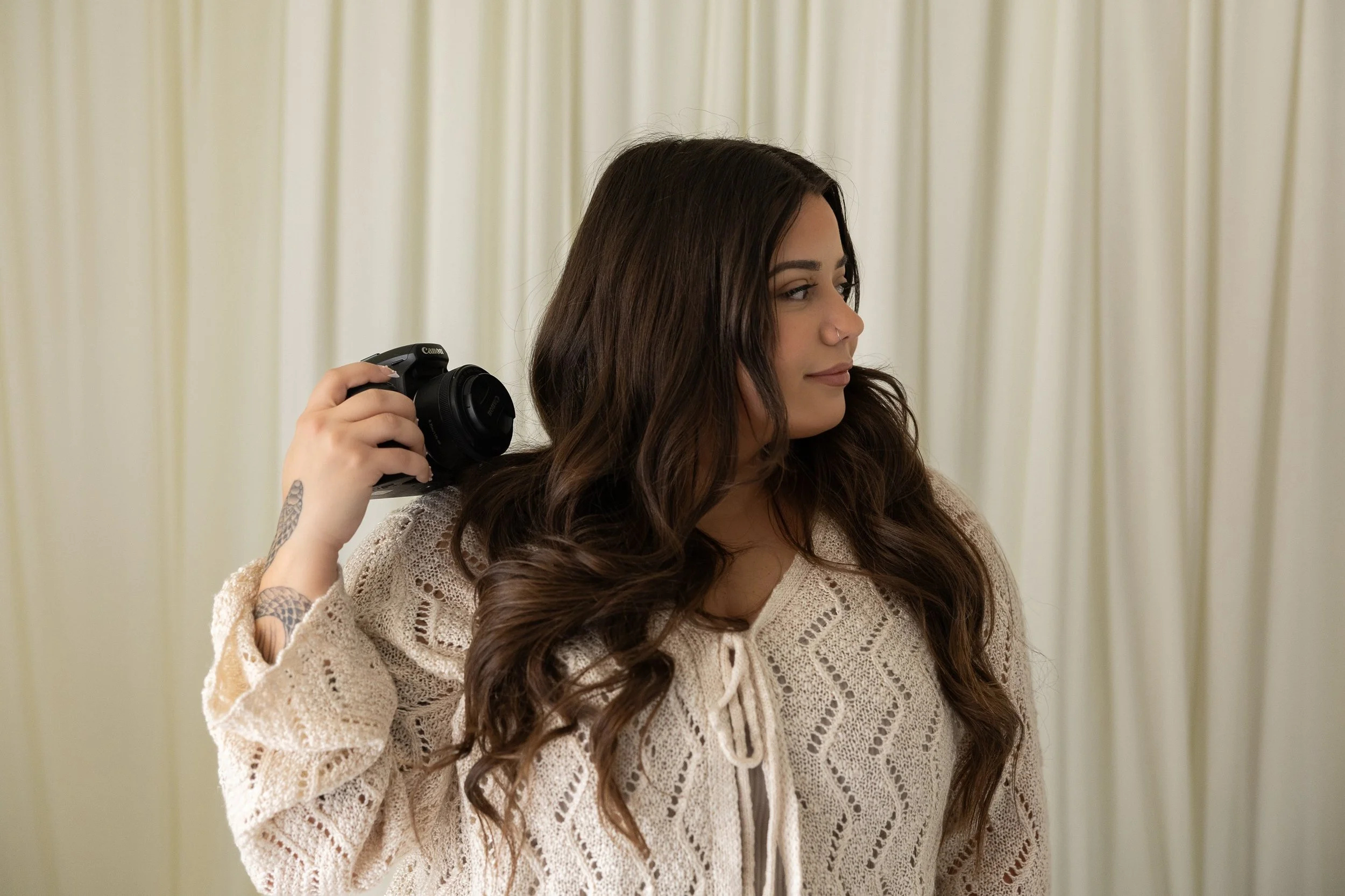 Meghan, the photographer behind Luz Maré Photography, based in the Algarve Portugal
