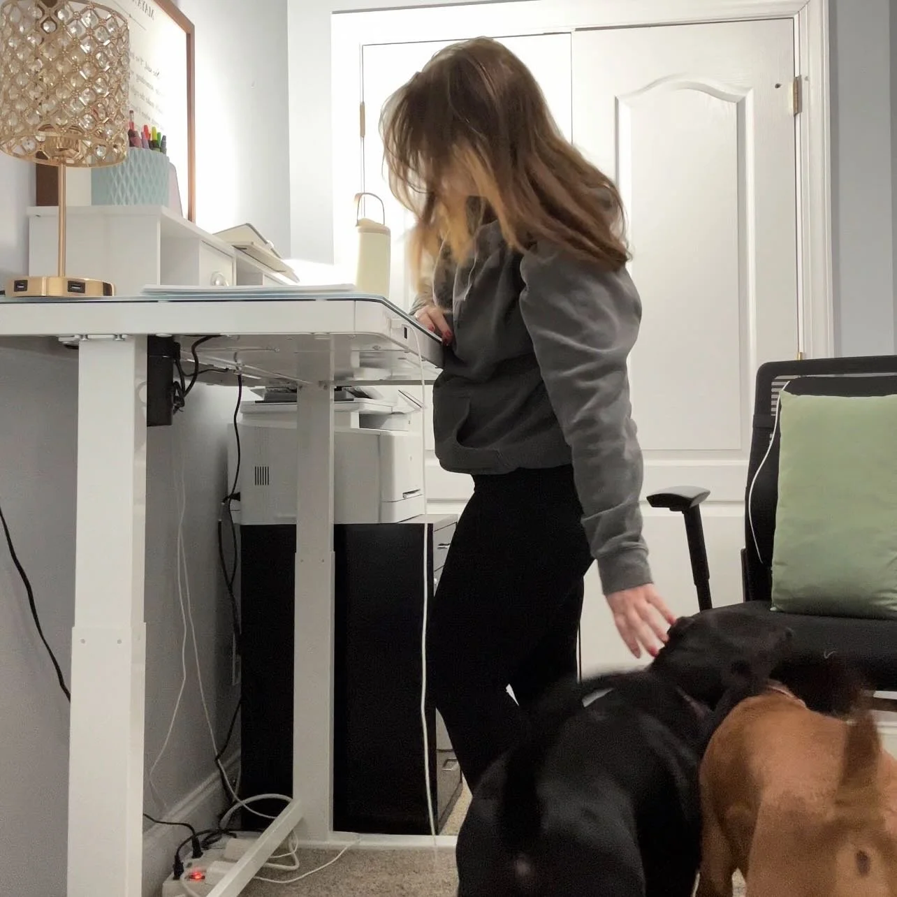 A quiet, transparent win from this year.

This year in my second year of business, @havenlanemarketing grew 115% in revenue over last year. 

There wasn&rsquo;t an overnight shift, but there was a lot of showing up and getting out from behind the com