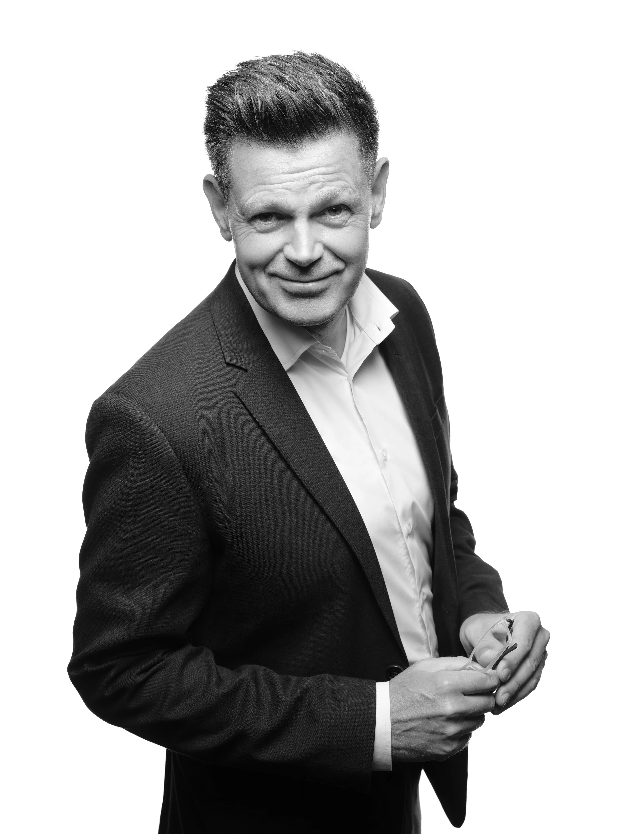 Corporate Headshot Portrait of an Manager photographed by Milos Gazdic People Photographer in APAC Volvo Car Industry