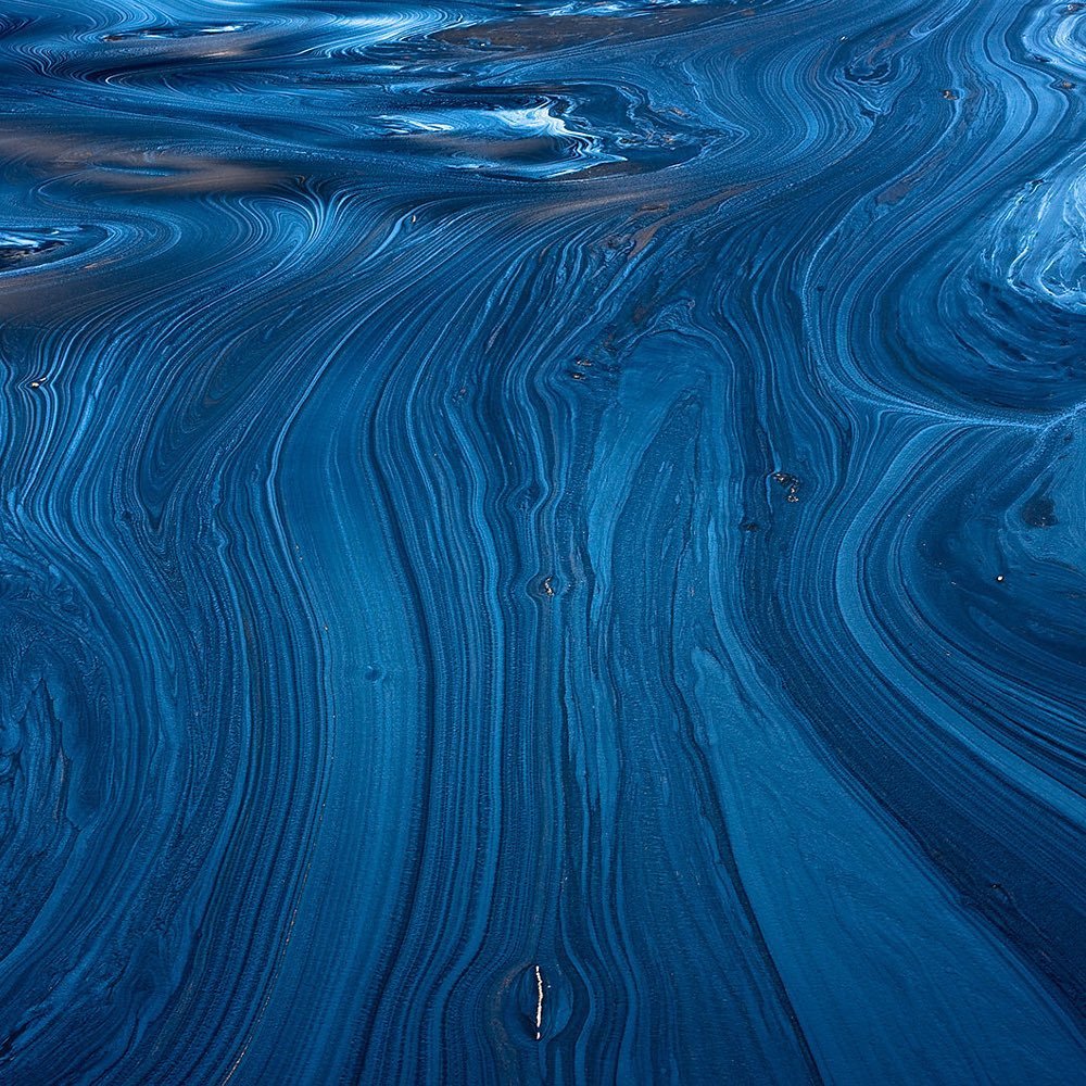 Stories of CLASSIC BLUE 
#visualmoodboard #visualdiaries #welovecolours #classicblue #series #minimalism #culture #art #architecture #wemakedocumentaries #tellingstories #visualstyle #pantone @type_c_productions