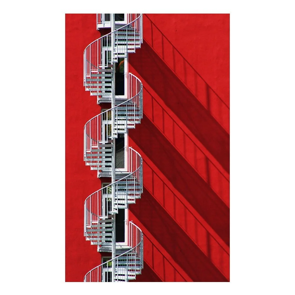 TRUE RED
#spiralstaircase #visualmoodboard #visualdiaries #welovecolours #truered #series #minimalism #culture #art #architecture #wemakedocumentaries #tellingstories #visualstyle #pantone @type_c_productions