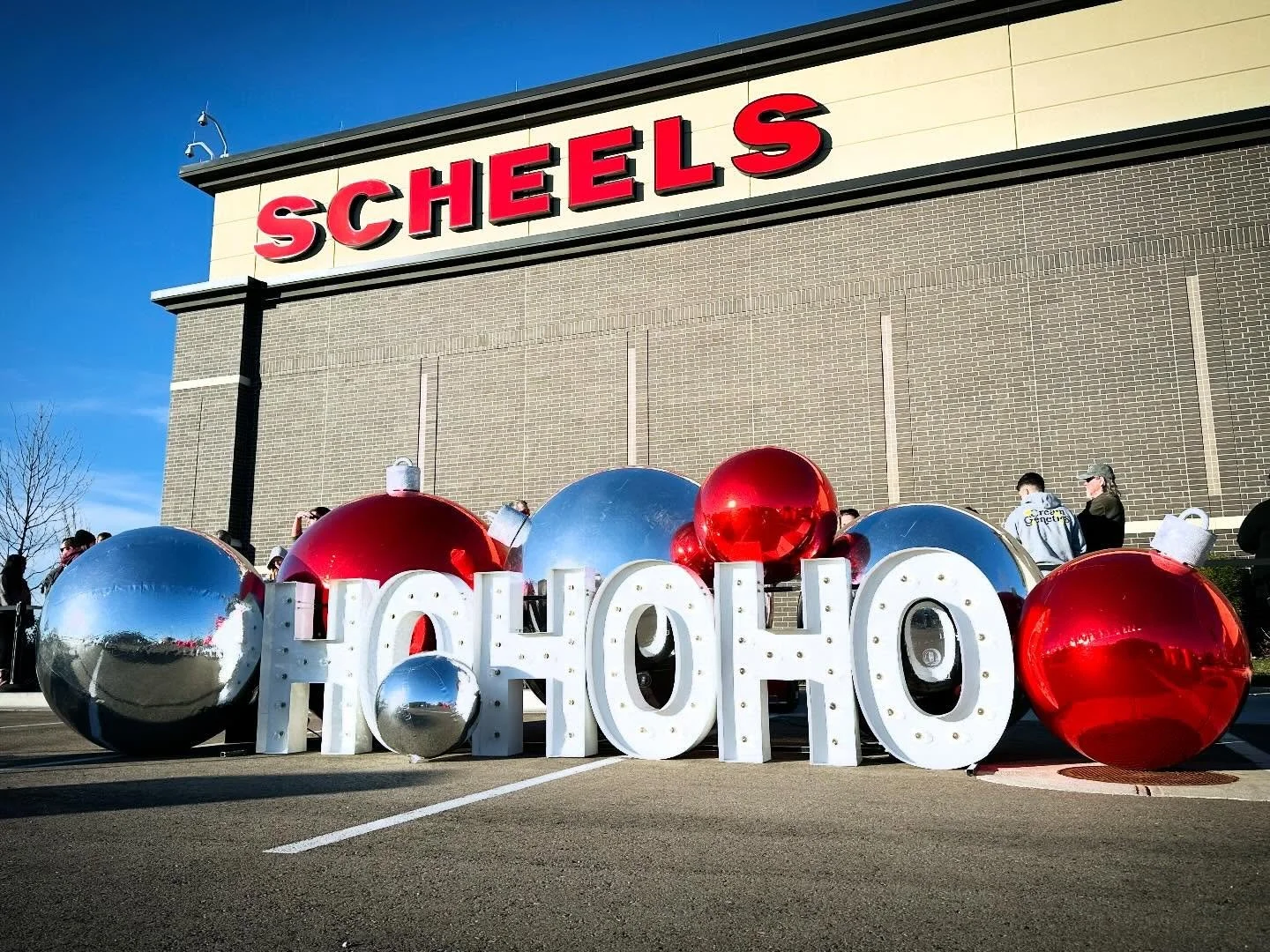 It was SO fun bringing big holiday magic to the Scheels Reindeer Event last weekend &mdash; our Red &amp; Silver Globes took center stage. Bold, bright, and totally unforgettable.

If you want your event to feel just as dynamic and one‑of‑a‑kind, now
