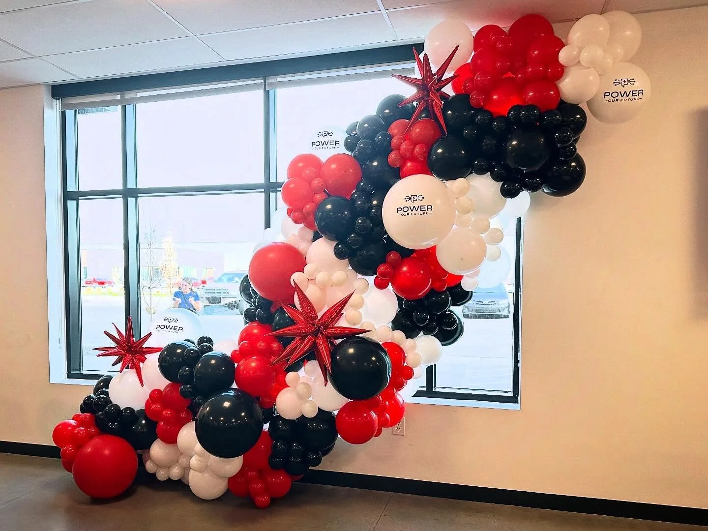✨ Corporate promotions deserve a little elevation&mdash; and we had the joy of bringing that to JTS in Nampa, ID. #boiseballoonscapes