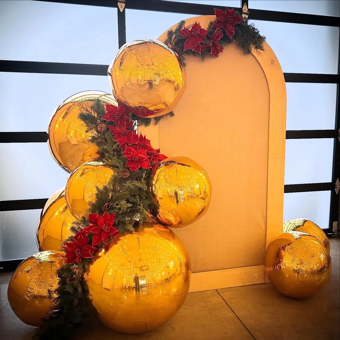 Beautiful venue, beautiful people, and the most beautiful celebration. We were honored to bring a touch of elegance and a whole lot of wow to Heirloom Bridal&rsquo;s holiday party this year. Moments like these remind us why we love what we do &mdash;