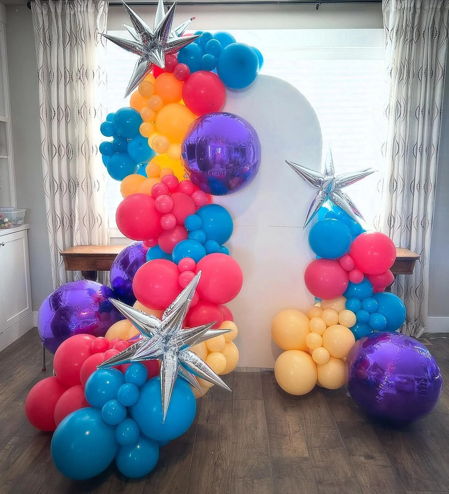 🎉 Every celebration deserves a backdrop that pops &mdash; and this one brought all the color, joy, and birthday magic for a freshly‑turned three‑year‑old.
#BoiseBalloonscapes #balloonartist #globes