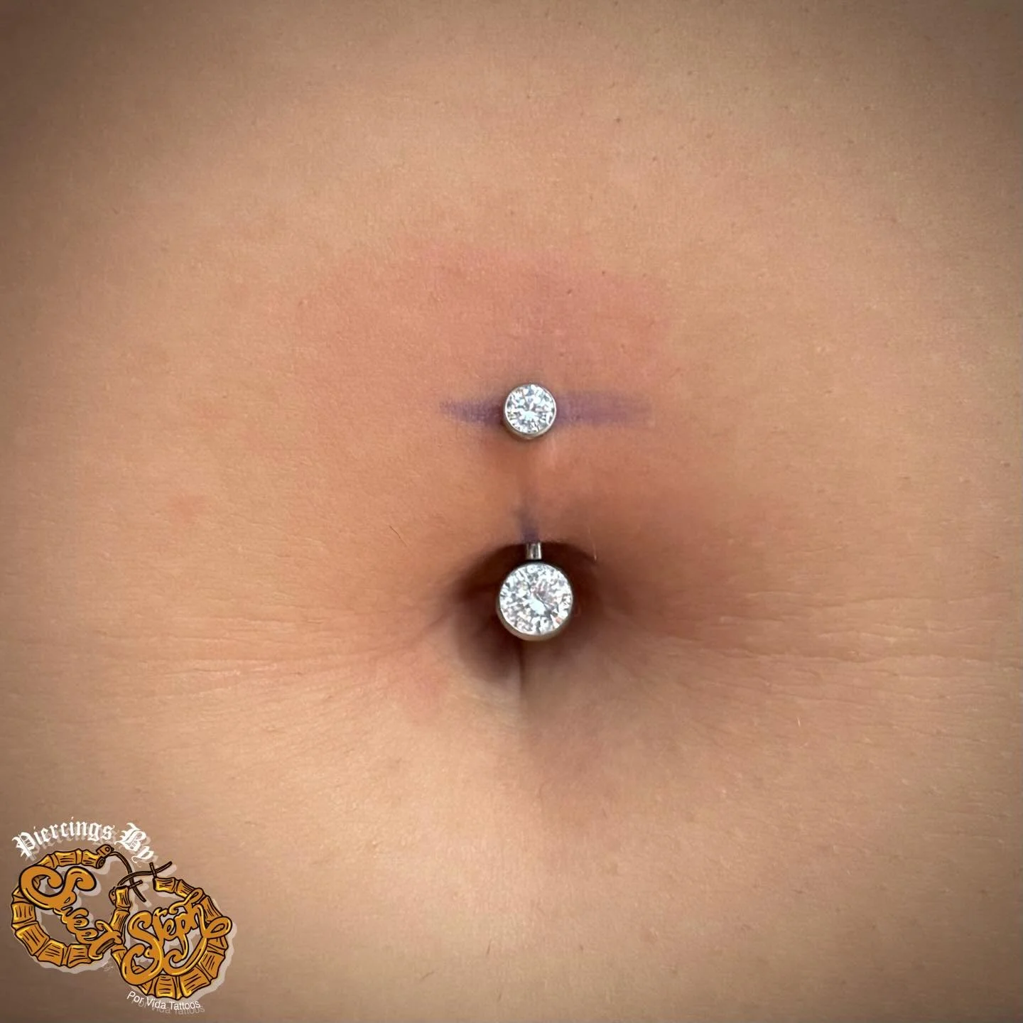 Nice clean and straight. By @sweetpiercingsbysteph