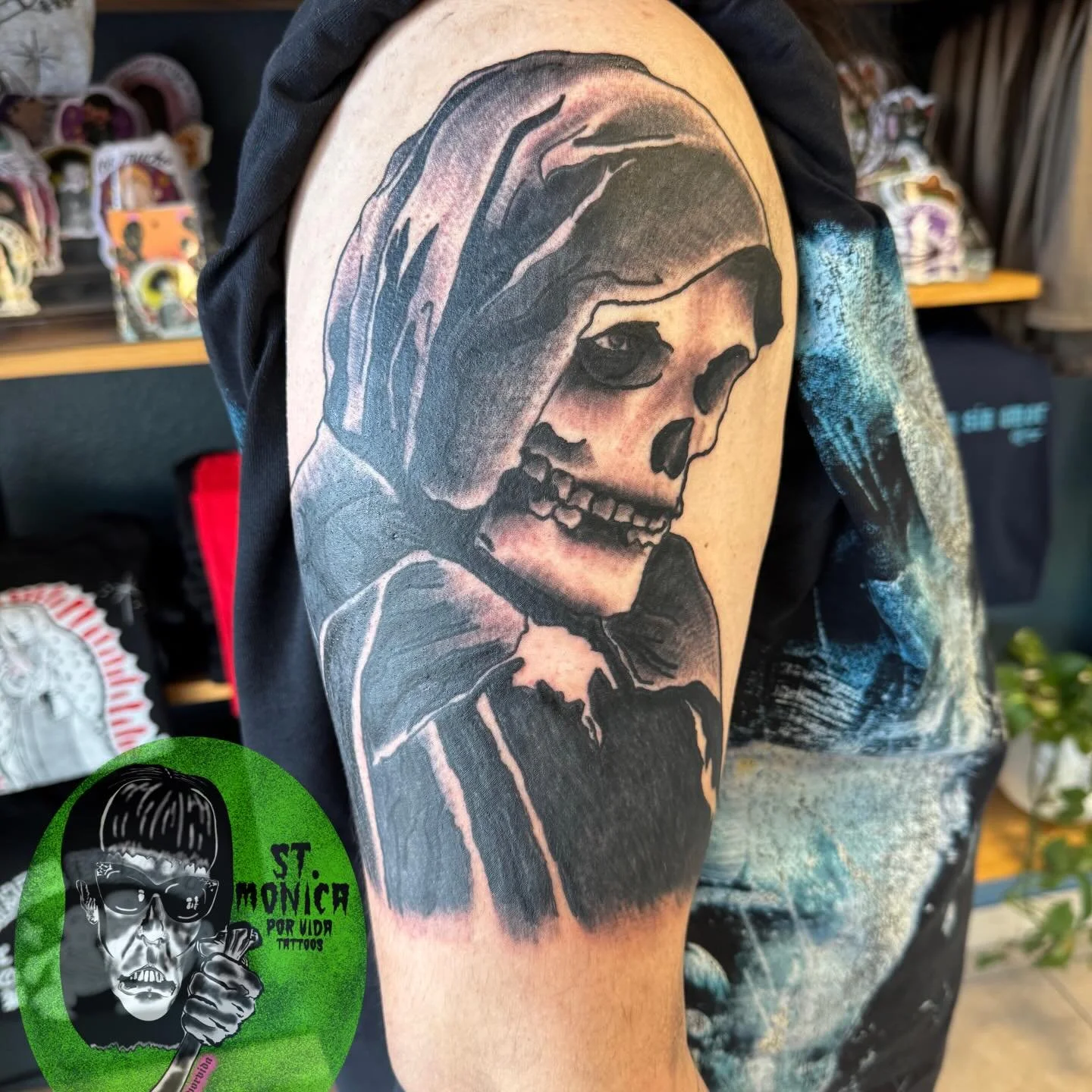 Crimson dude by @stmonicaporvida