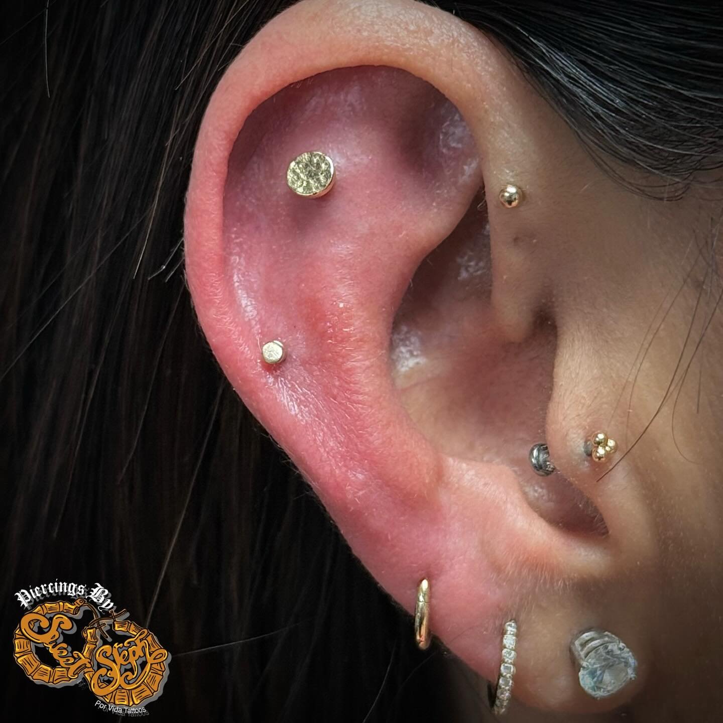 Flat by @sweetpiercingsbysteph