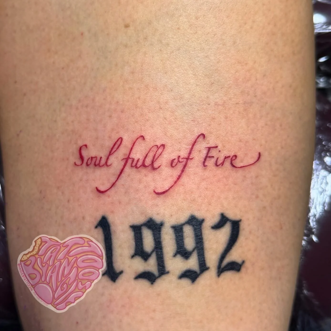 Crispy lines by @angiebtattooin