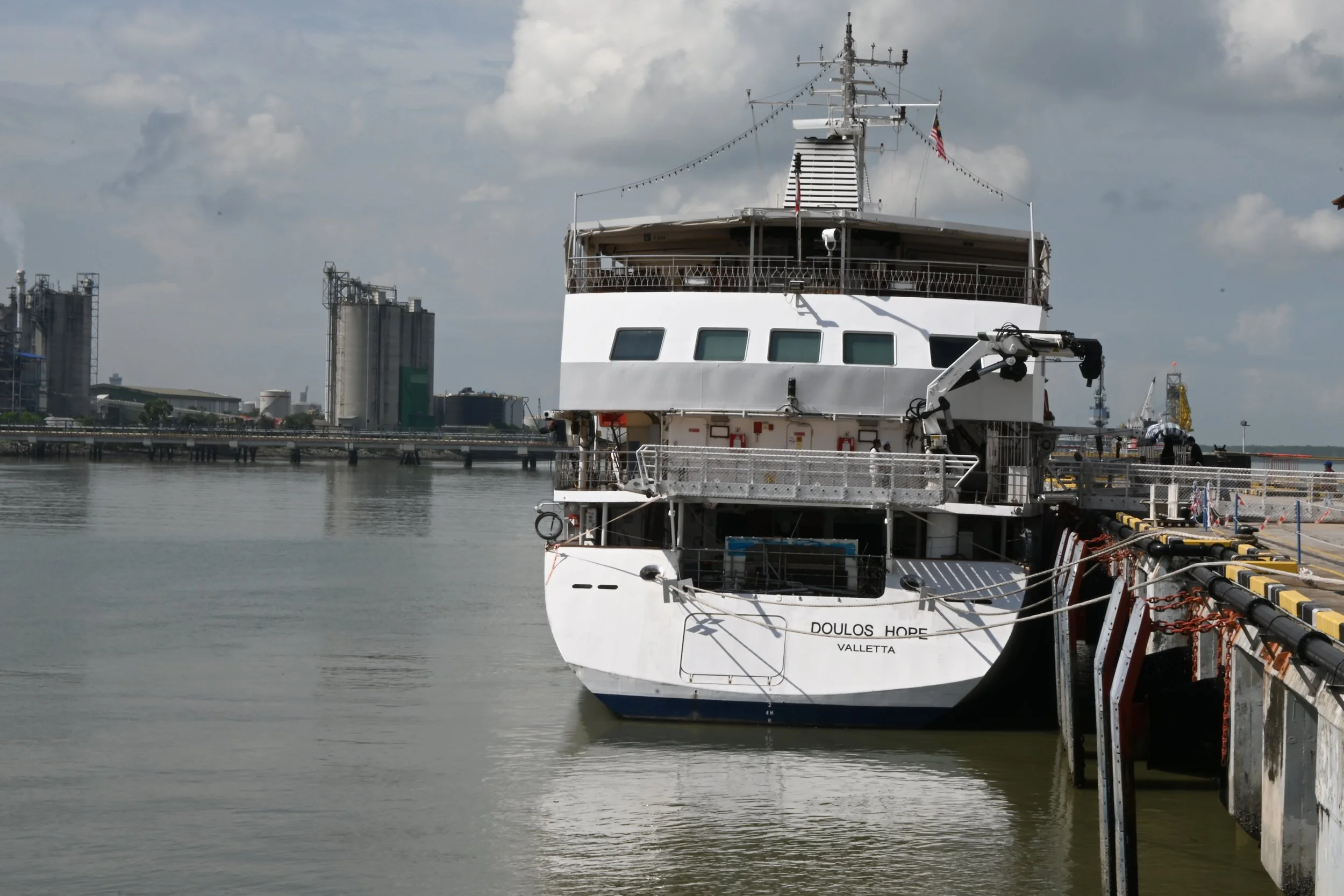 Doulos Hope: A Floating Bookshop That Sails Across Oceans
