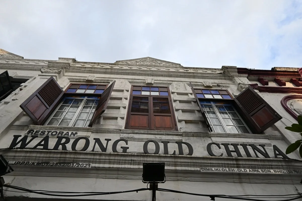 Warong Old China building facade