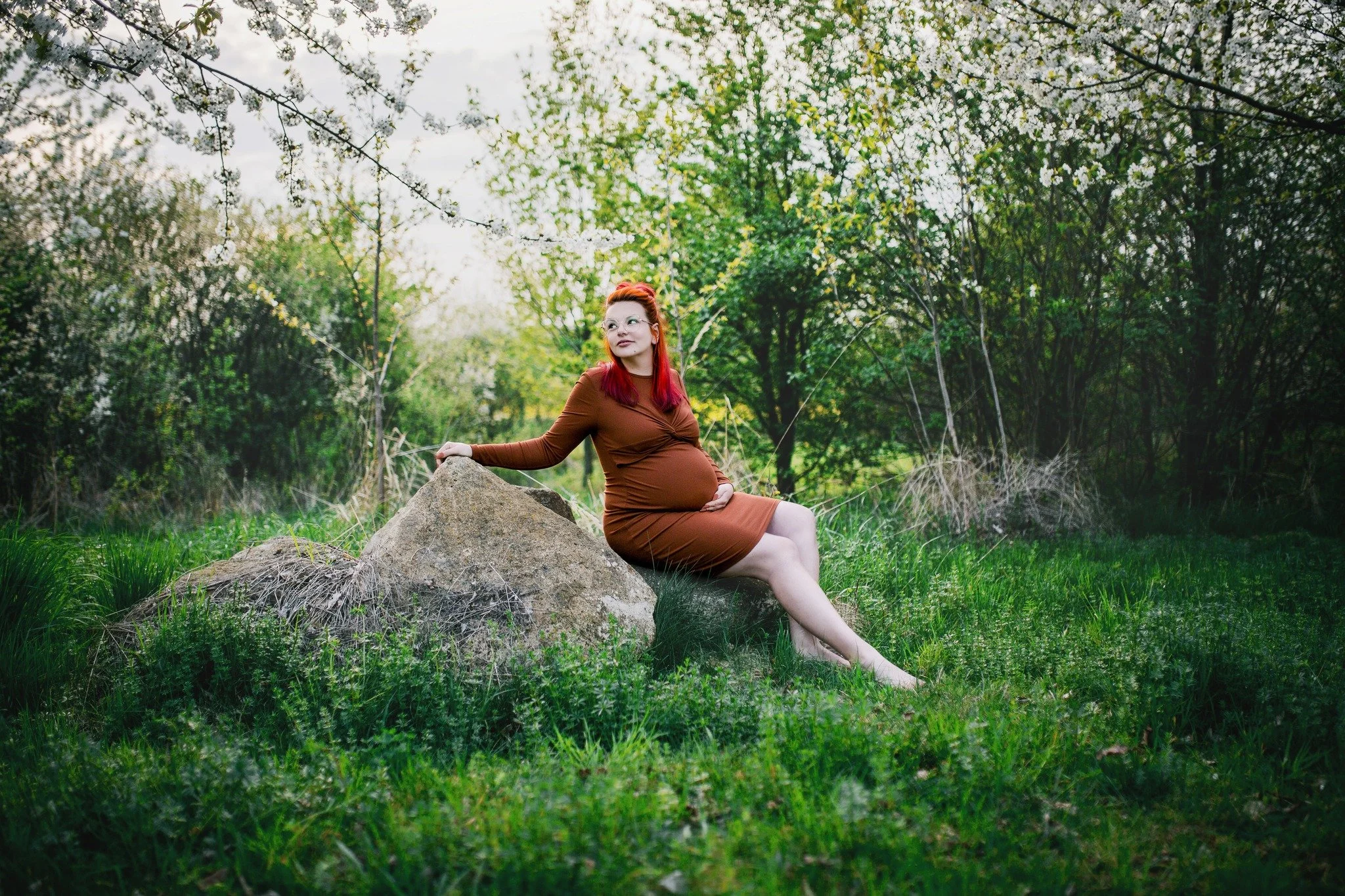 // Fr&uuml;hlingsfarben //

Manchmal entstehen die sch&ouml;nsten Bilder ganz leise &ndash; mitten in der Natur, umgeben von Bl&uuml;ten, Licht und diesem besonderen Gef&uuml;hl von Vorfreude.
Als Fotografin liebe ich genau diese Momente: ehrlich, ru