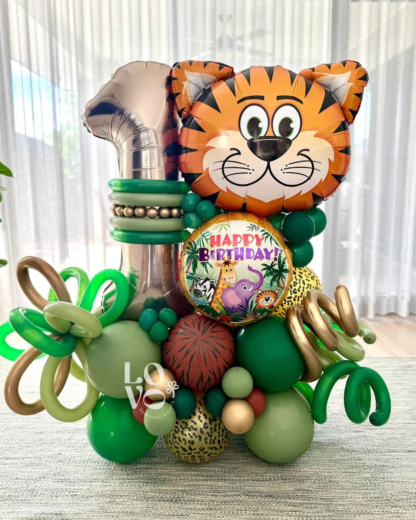 🍃🦁WILD ONE🐯🍃
Jungle Safari themed balloon display in deluxe design.
.
.
.
#LovoBalloonsAndGifts #LovoBalloon #balloonbouquet #balloonmarquee #numberballoon #balloonstack #balloonart #premiumballoondisplay #brisbaneballoons #brisbaneballoonartist 